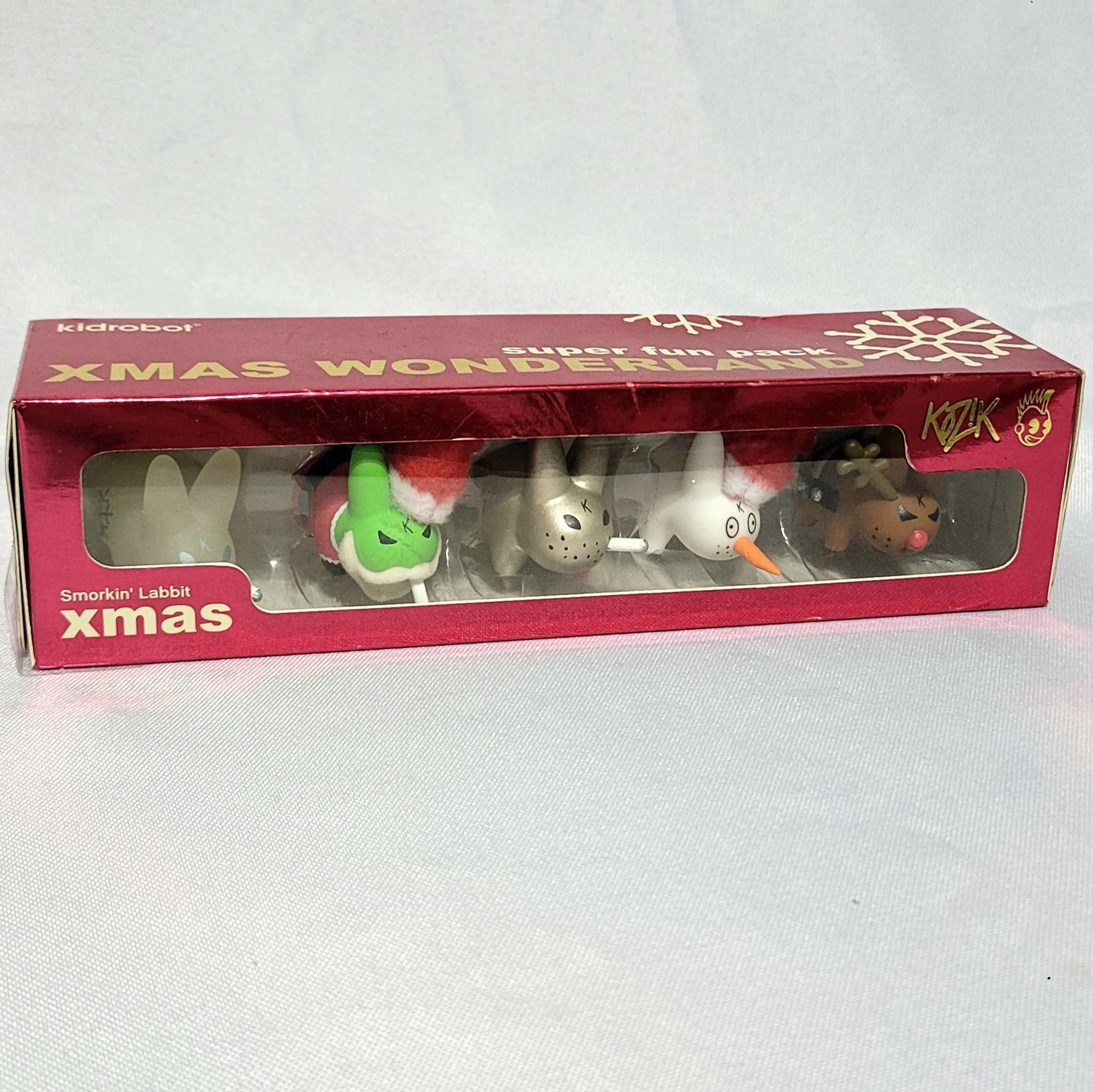 Product image for Kidrobot Smorkin' Labbits xmas Wonderland