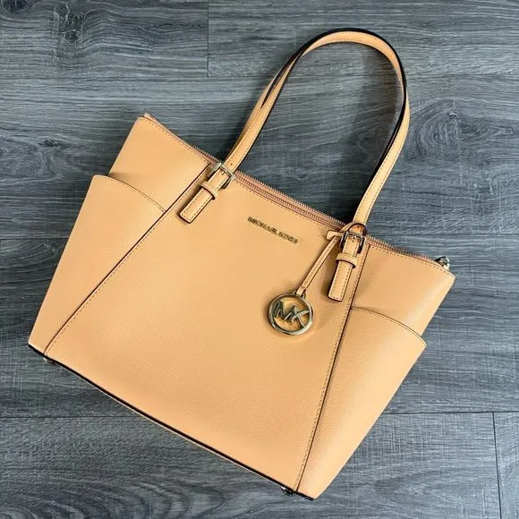 Product image for Michael Kors Jet Set Crossgrain Zip Tote Peach Cream
