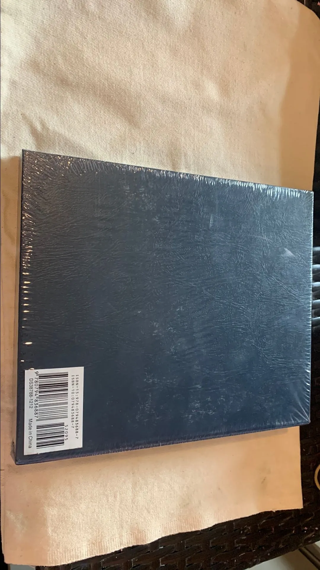 Listing Image Blurred Background