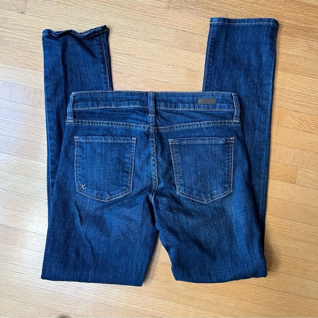 Listing Image Blurred Background