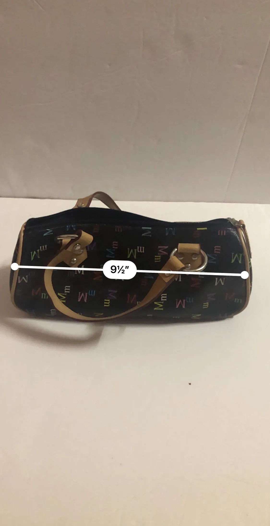 Listing Image Blurred Background