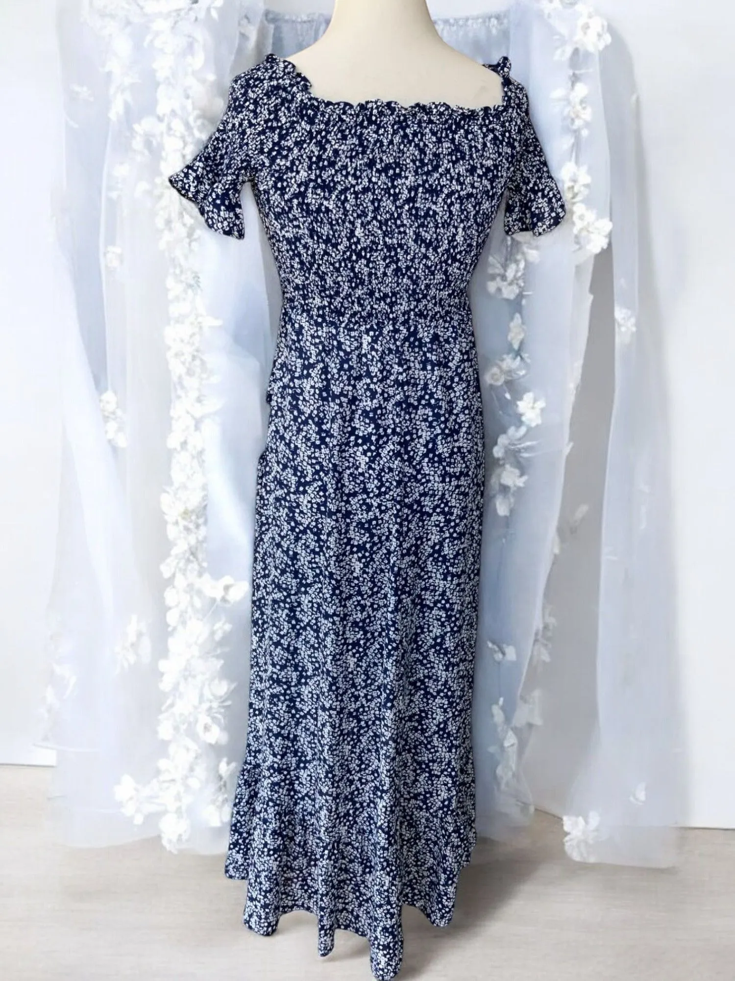 Lulus Blue White Floral Lightweight Flowy Womens Off Shoulder Maxi Dress  NEW XS  Whatnot: Shop, Sell, Connect