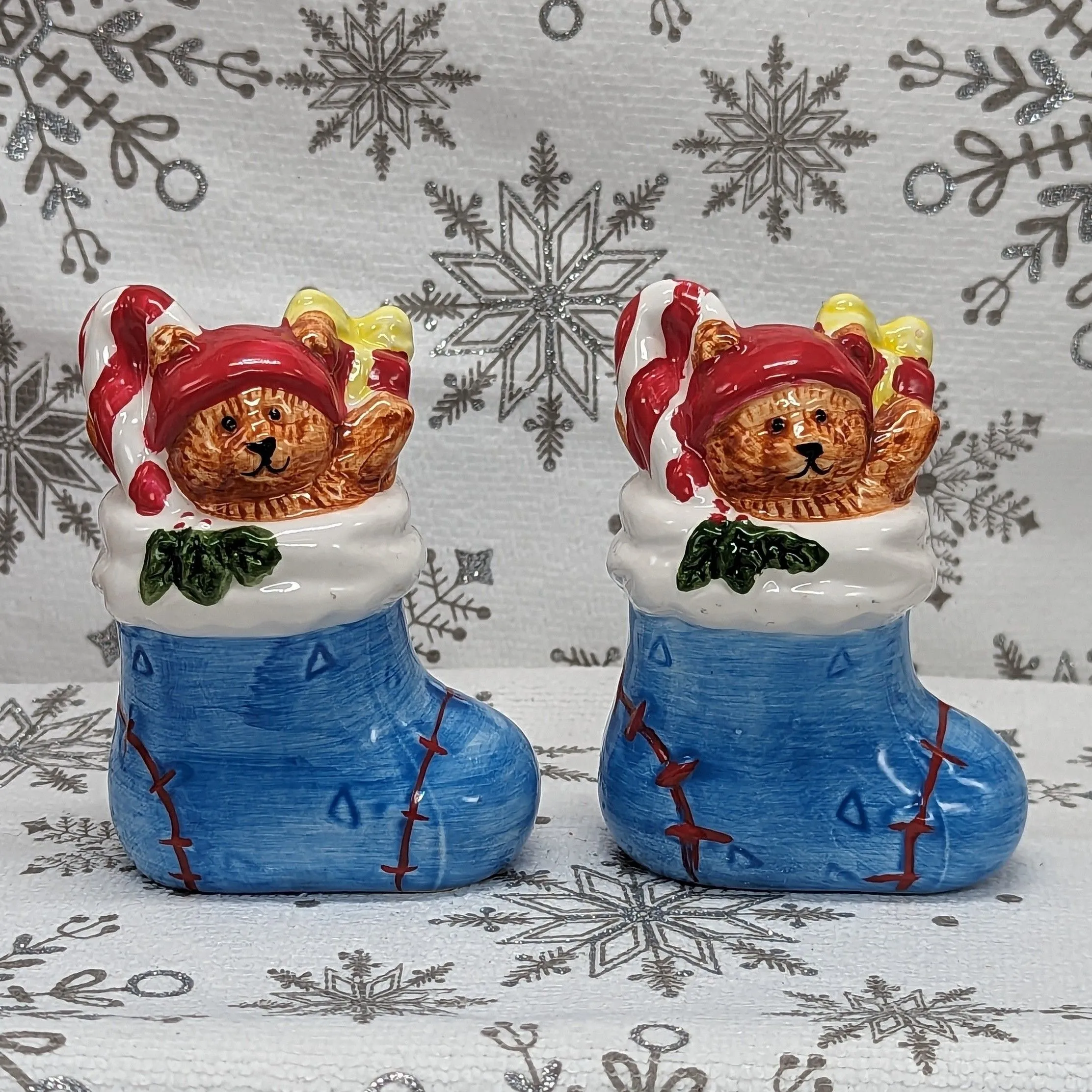 Product image for X283 Christmas Stockings S&P Shakers