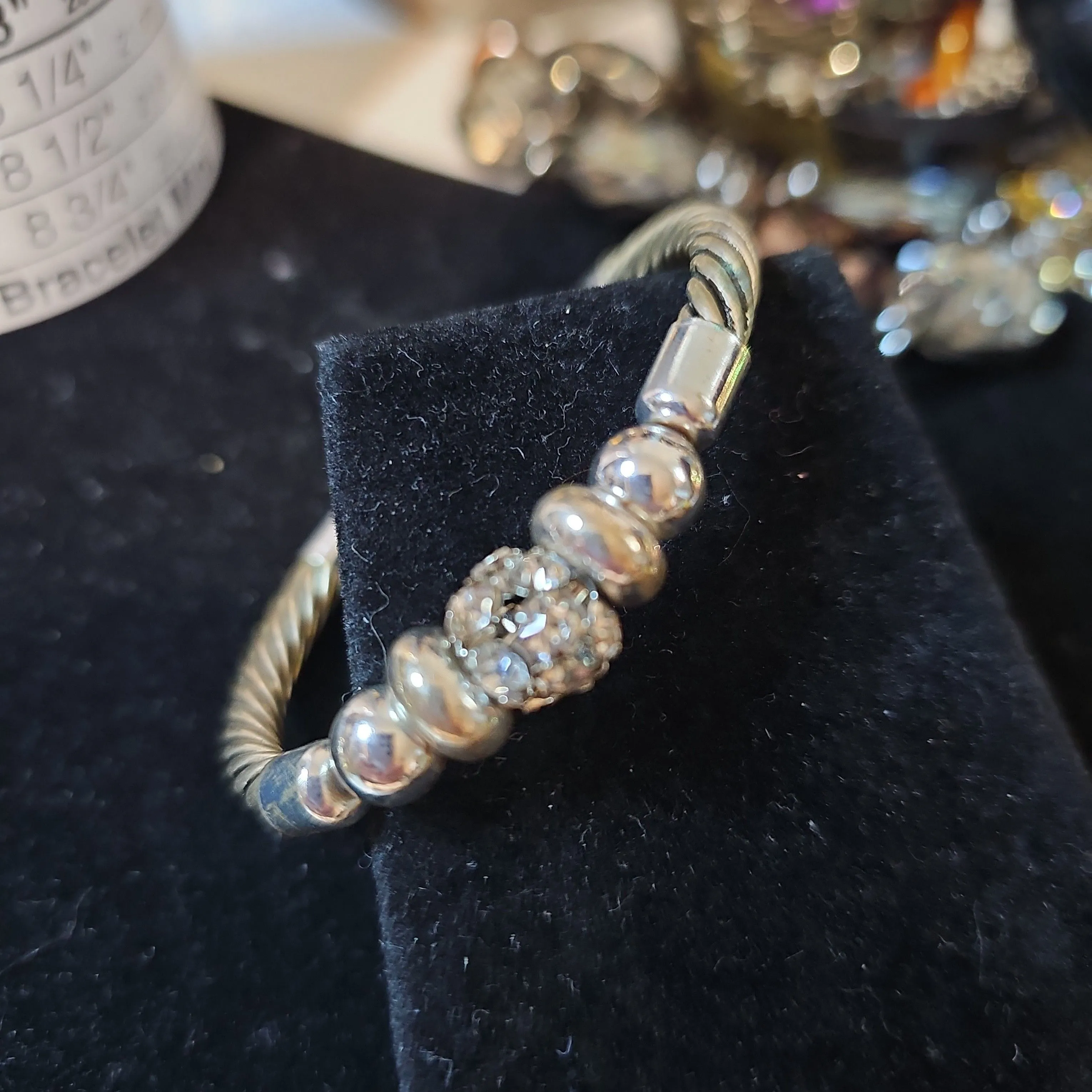 Product image for ww027 stretch Silvertone bracelet 
