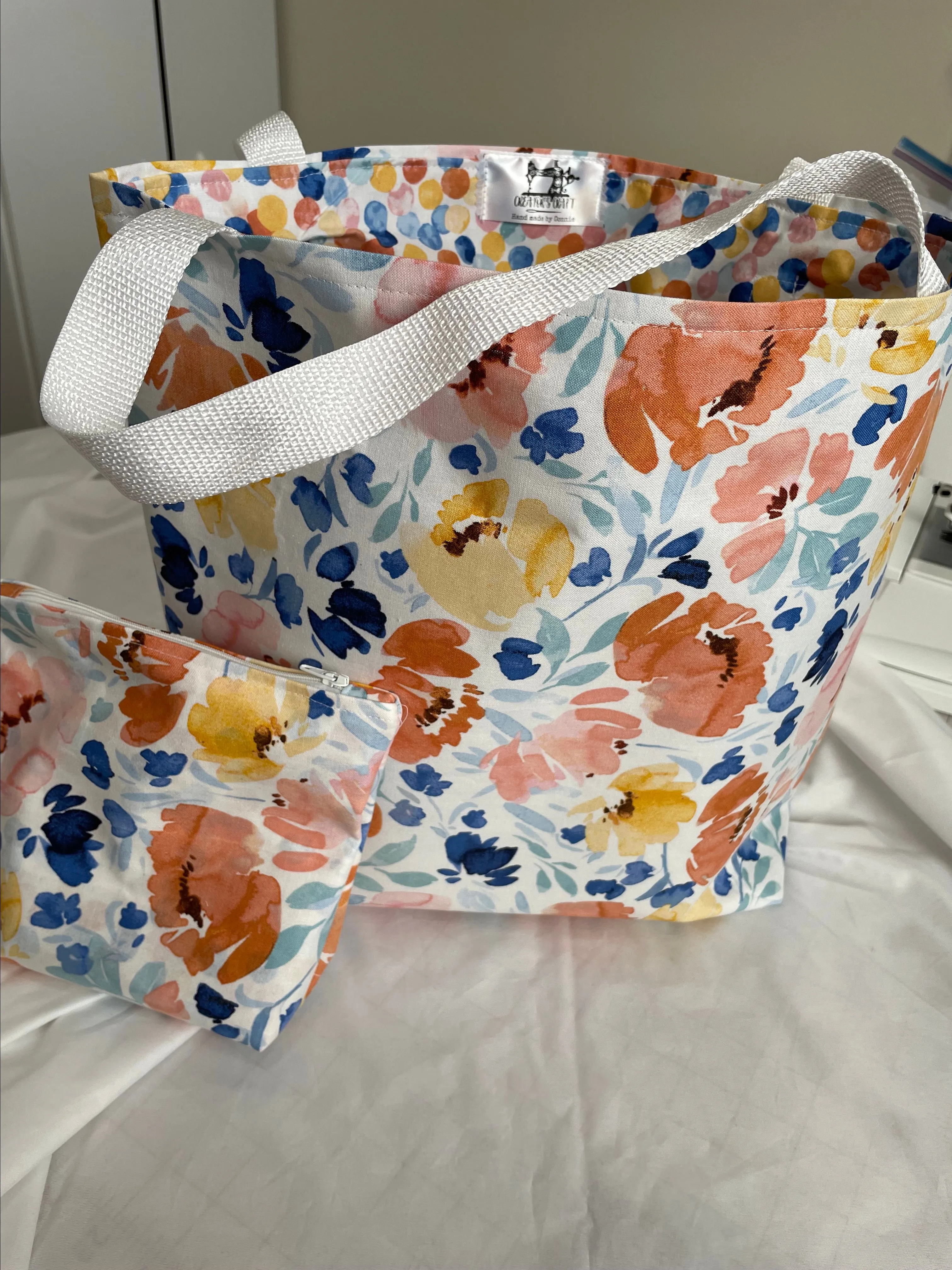 Product image for #12 Delightful summer flower tote