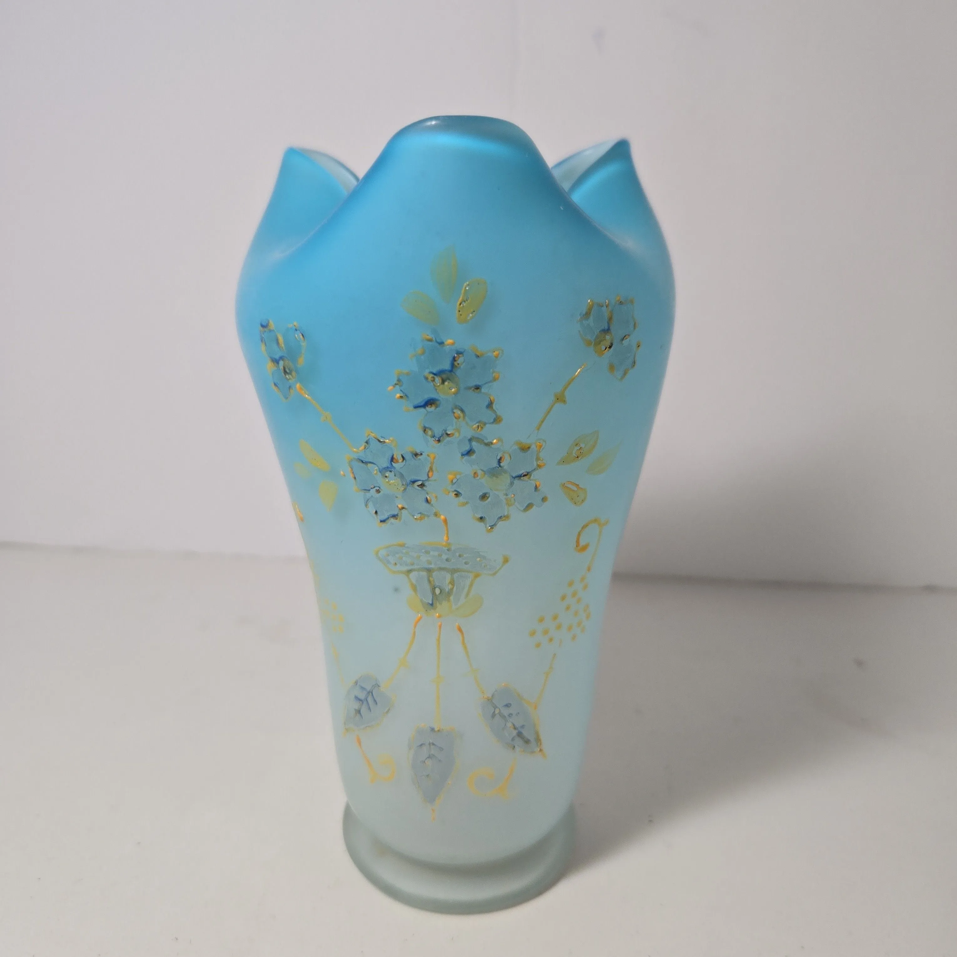 Product image for 499-Victorian Bristol(?)Glass Rose Style Cased Vase