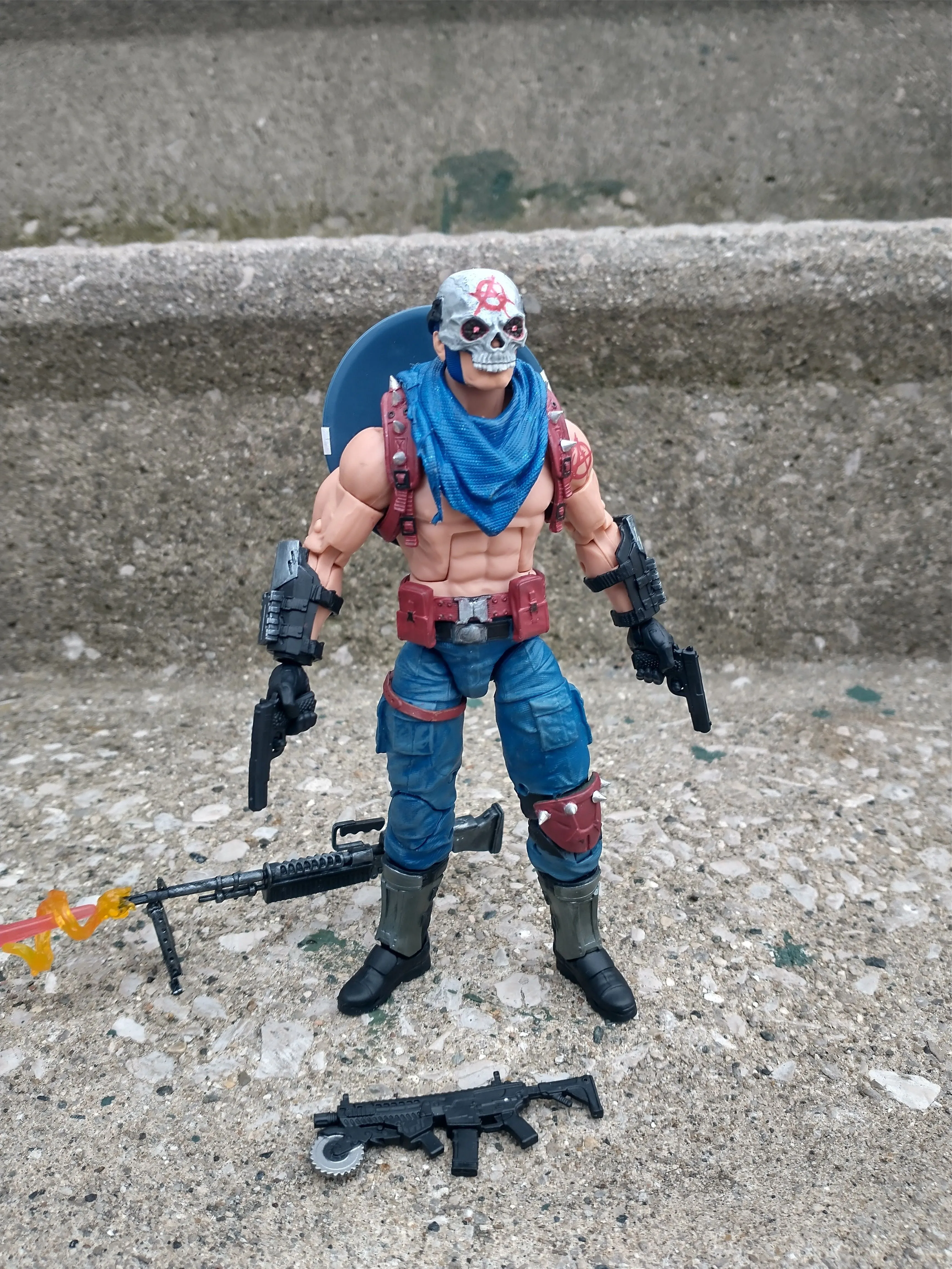 Product image for Post apocalyptic Avengers customs 