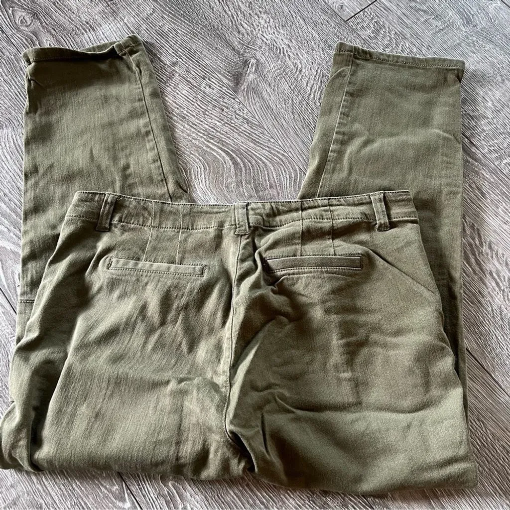 Listing Image Blurred Background
