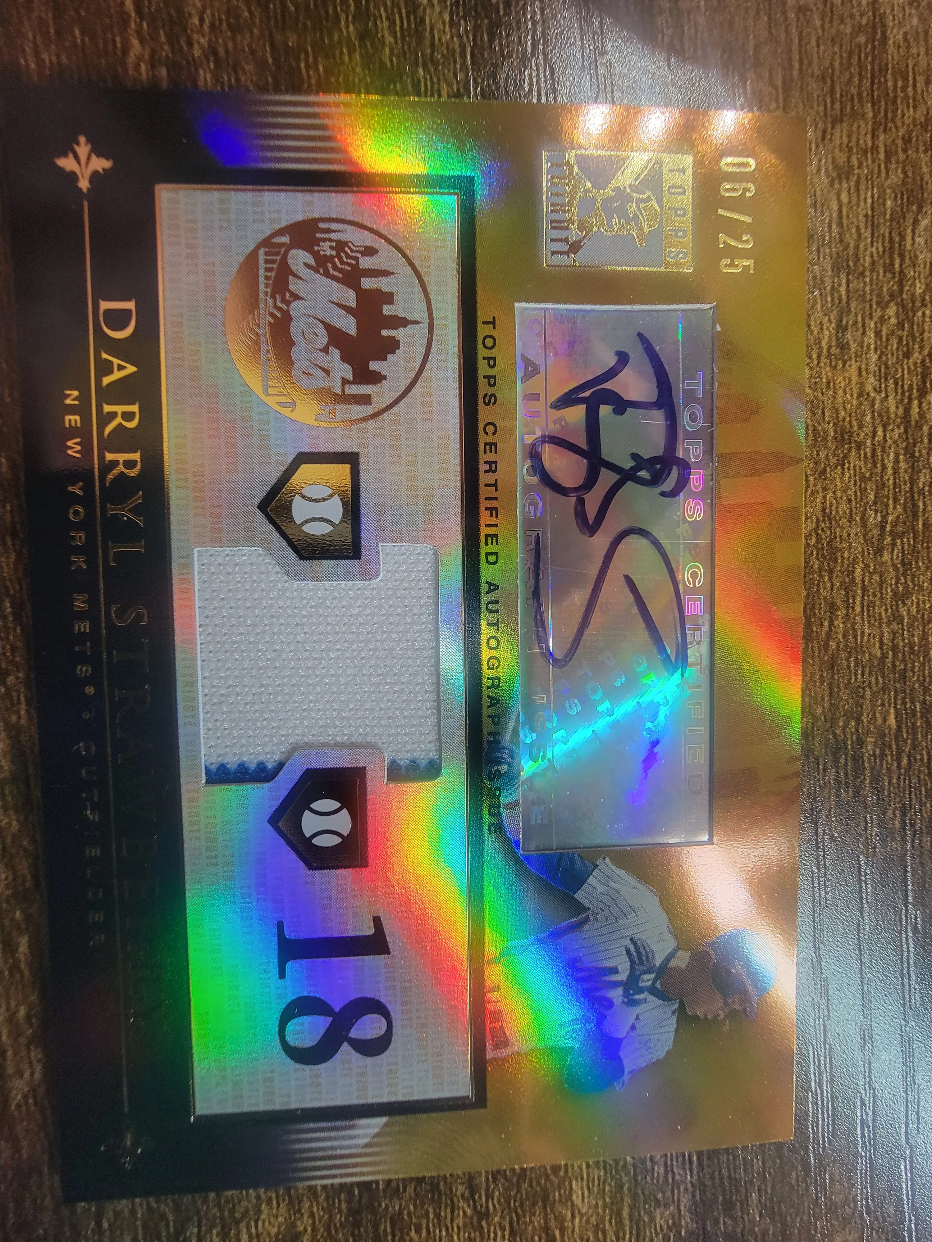 Product image for Darryl Strawberry Topps Tribute Autograph /25