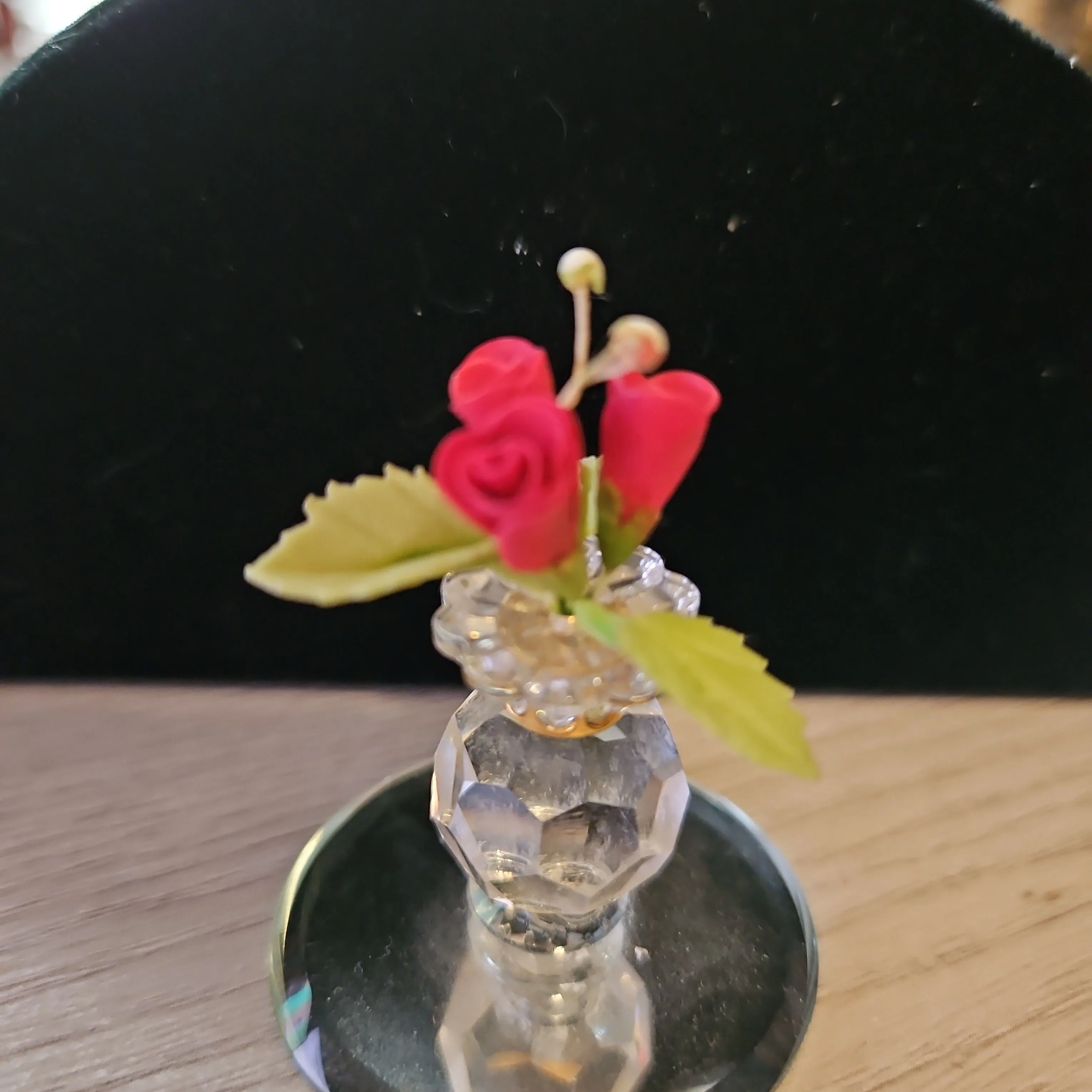 Product image for Crystal Figurine - Vase of Flowers