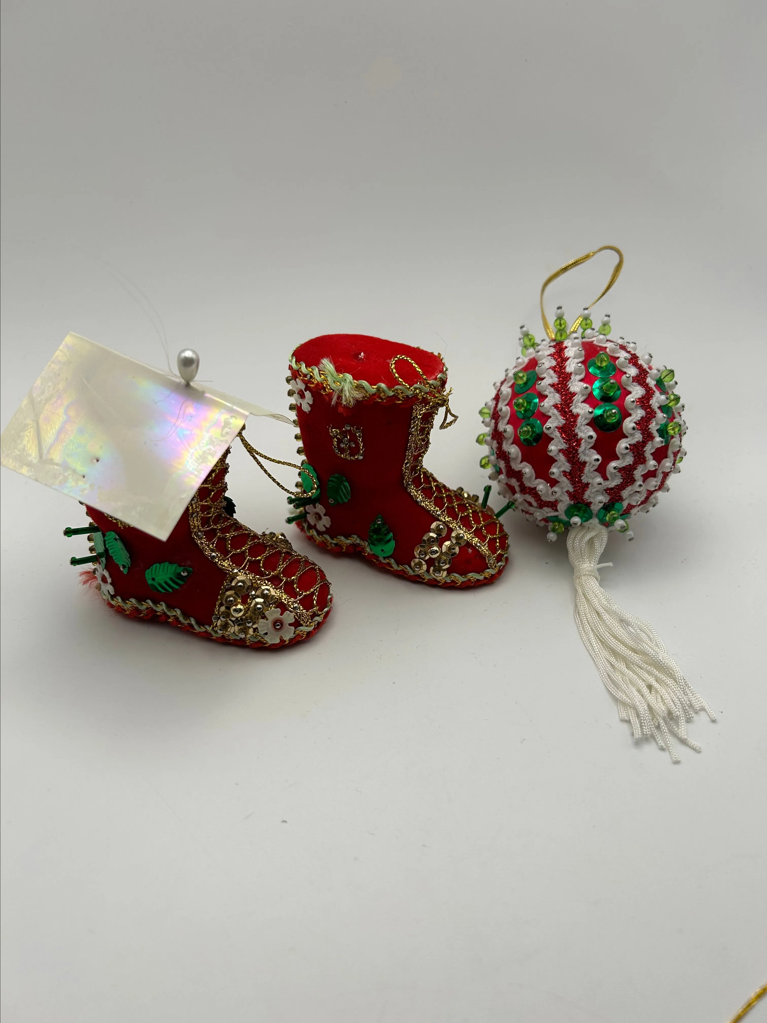 Product image for #68 Set of 3 Vintage Pin Ornaments - As Is