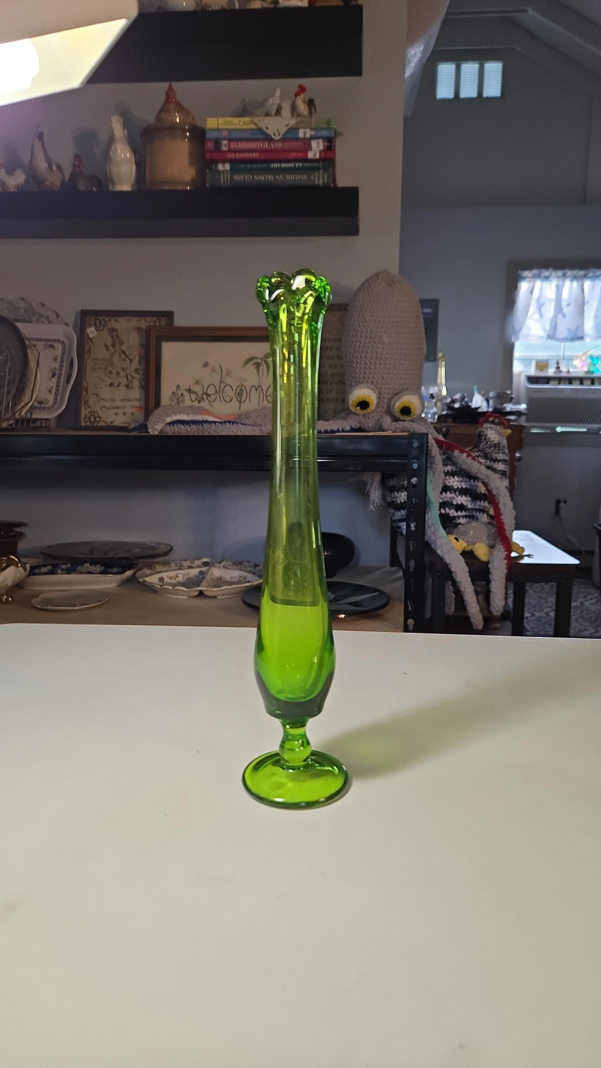 Product image for 1664-Pre Logo Fenton Green Swung Vase