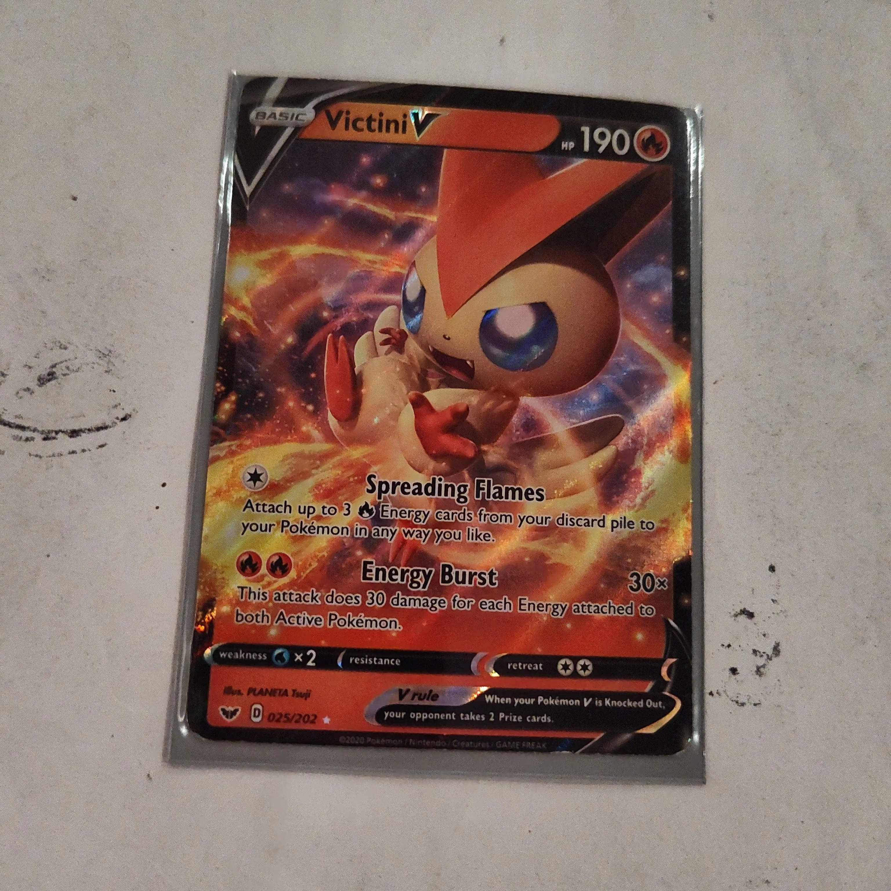 Product image for Pokemon foil Victini V 025/202
