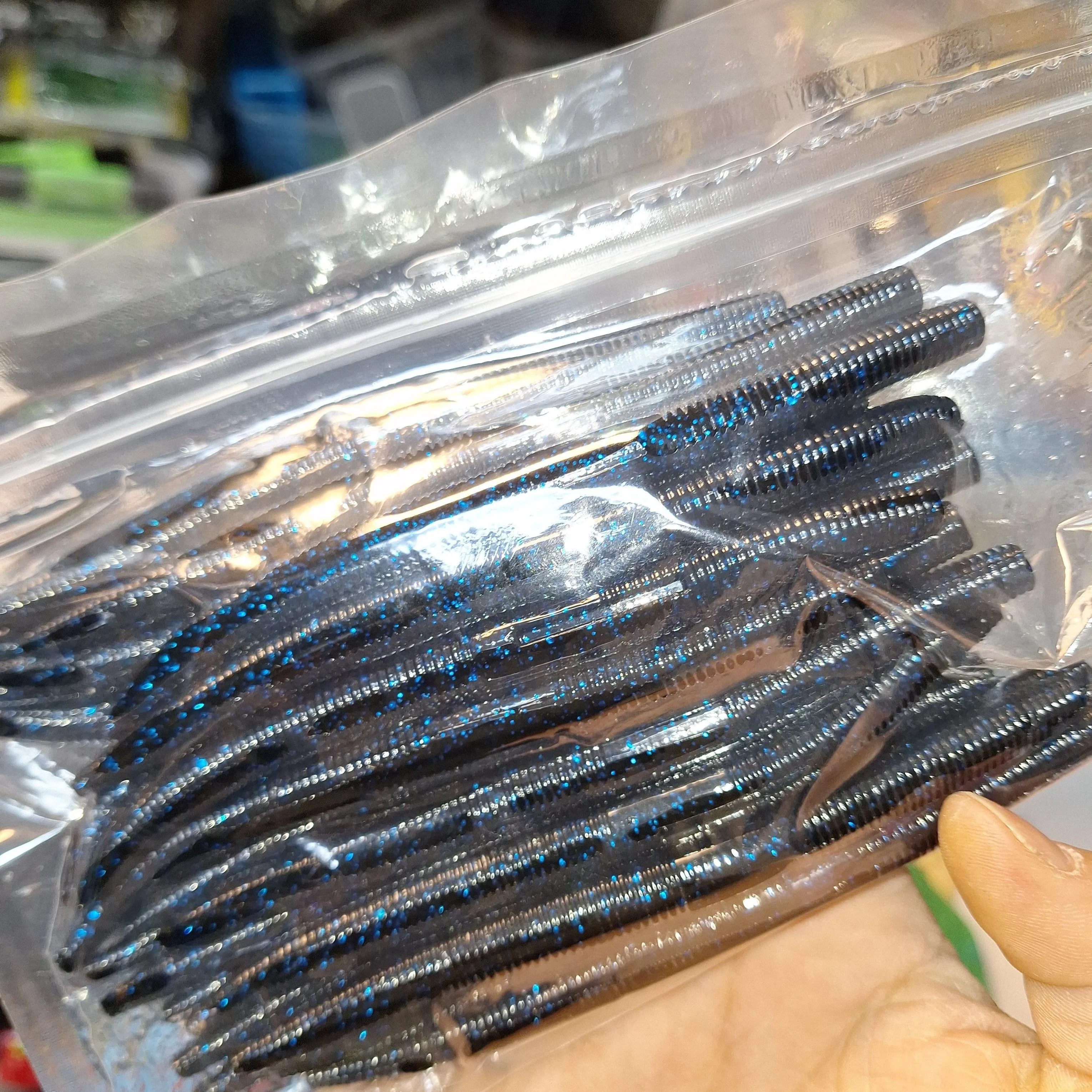 Product image for (25) 5 INCH BLACK AND BLUE FLAKE YUM DINGERS