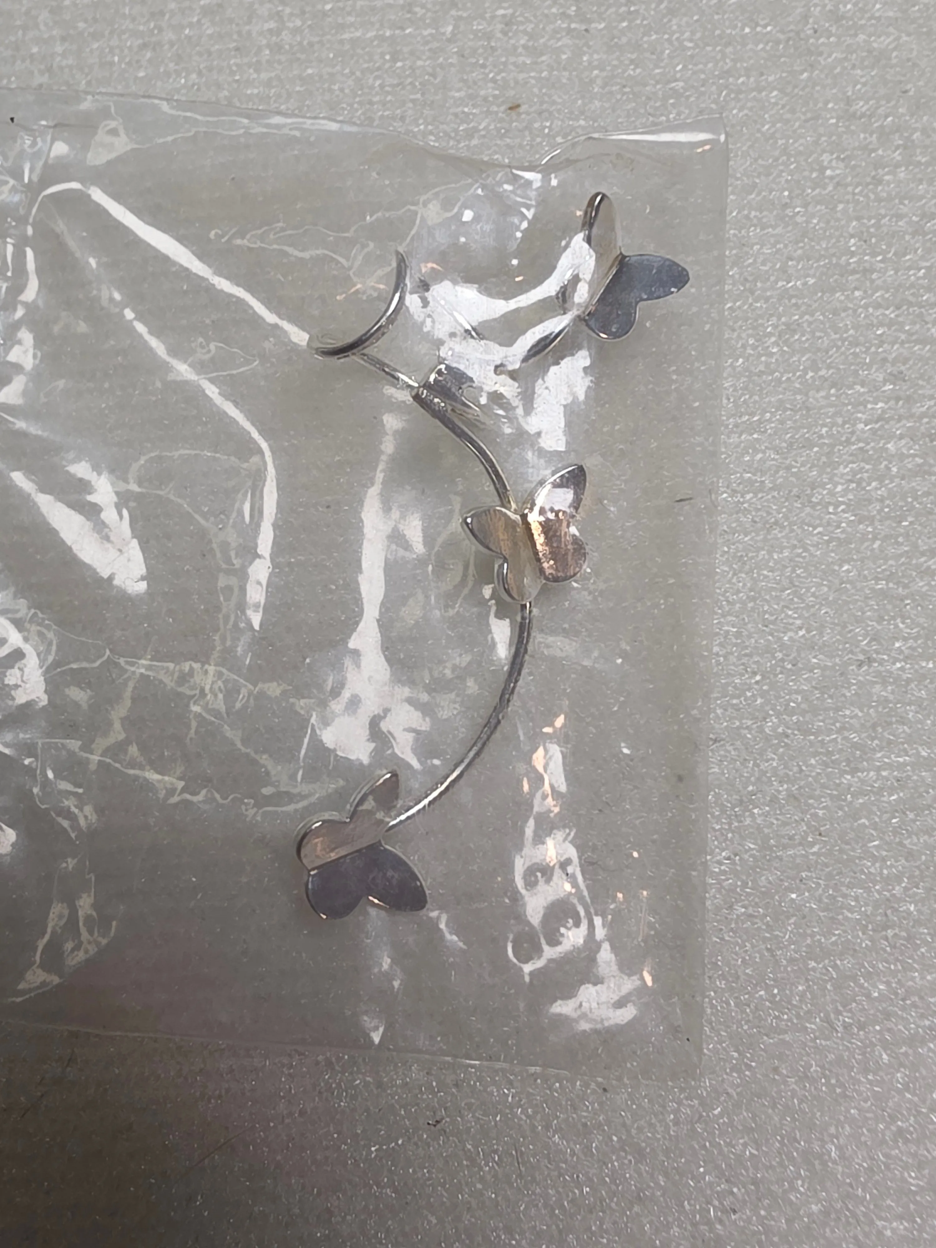 fe5efaca-4bd8-4109-8c88-e273f4586100