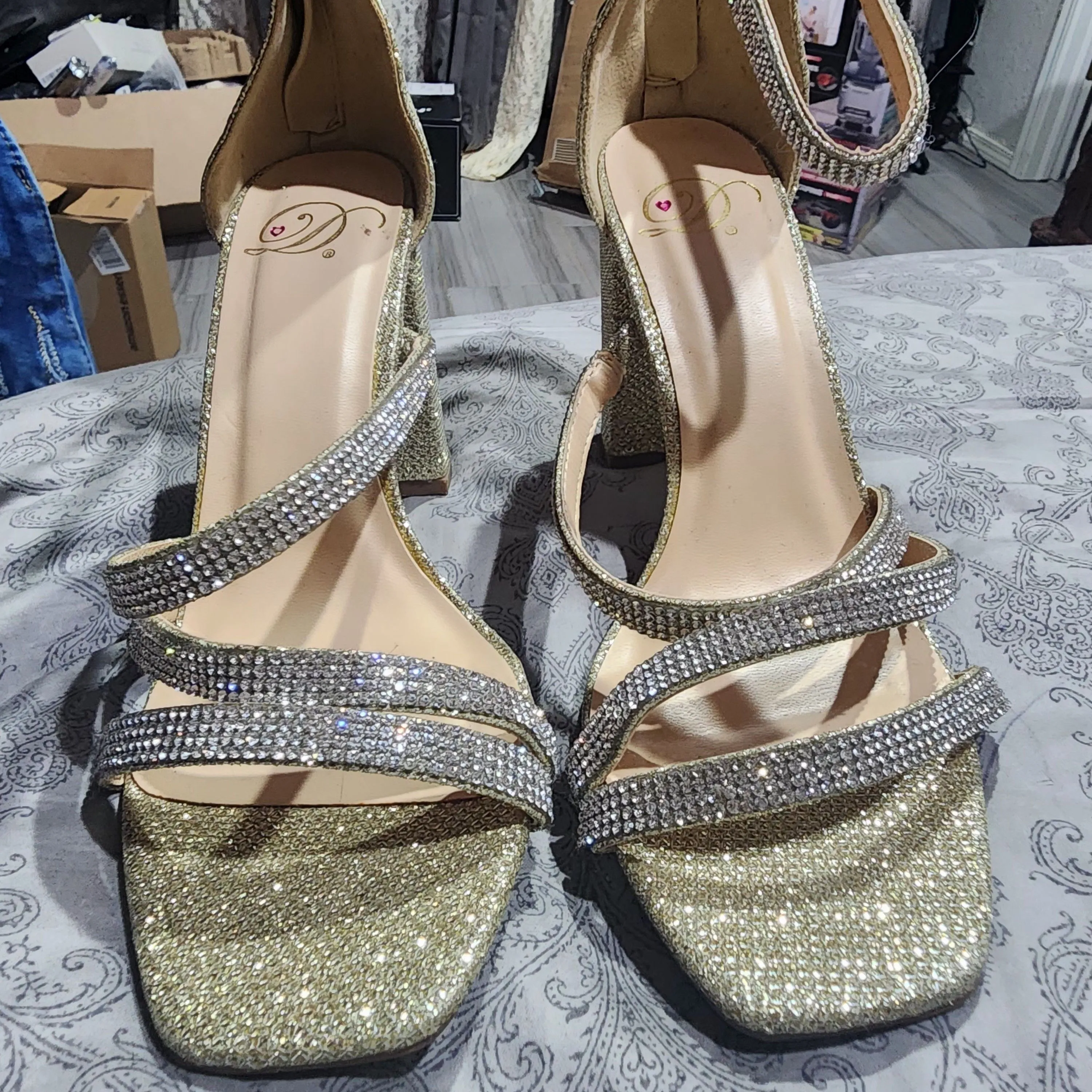 Product image for new Beautiful Golden diamond 5.5 heeled sandal