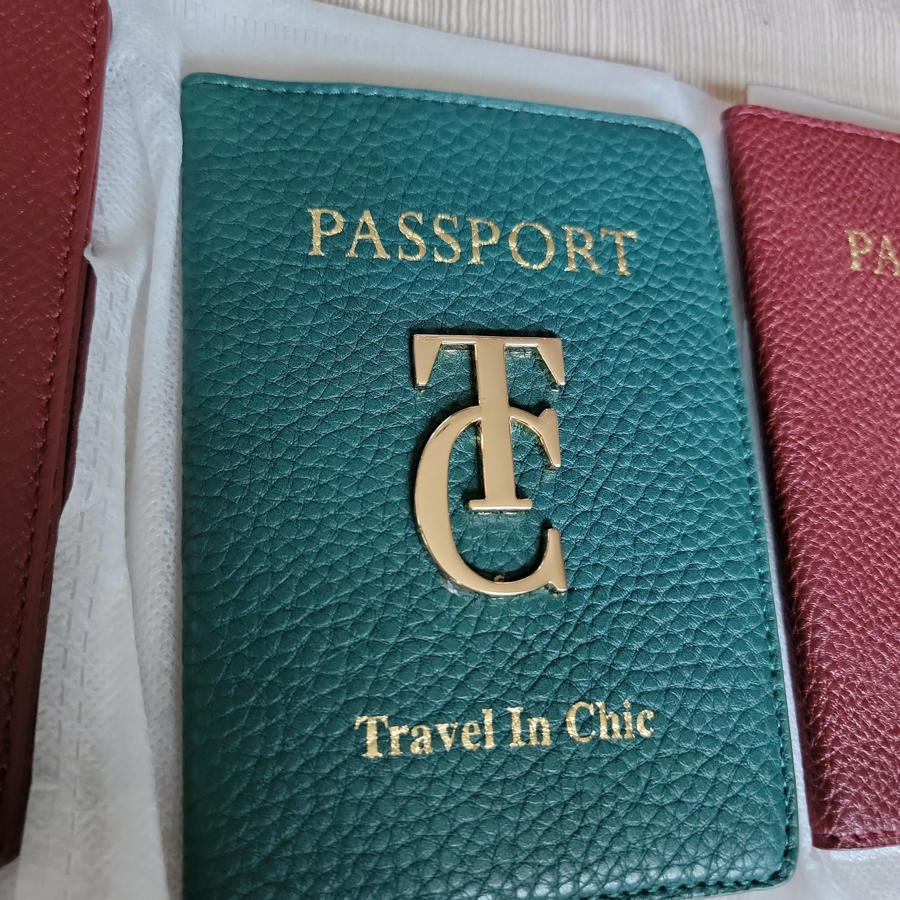 Product image for Travel in Chic passport holders, new