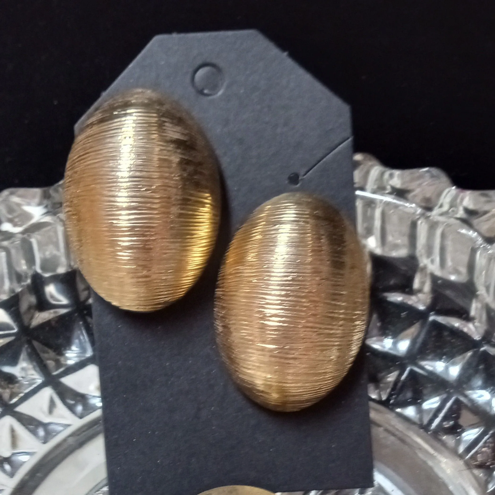 Product image for Oval Gold Toned Clip Ons