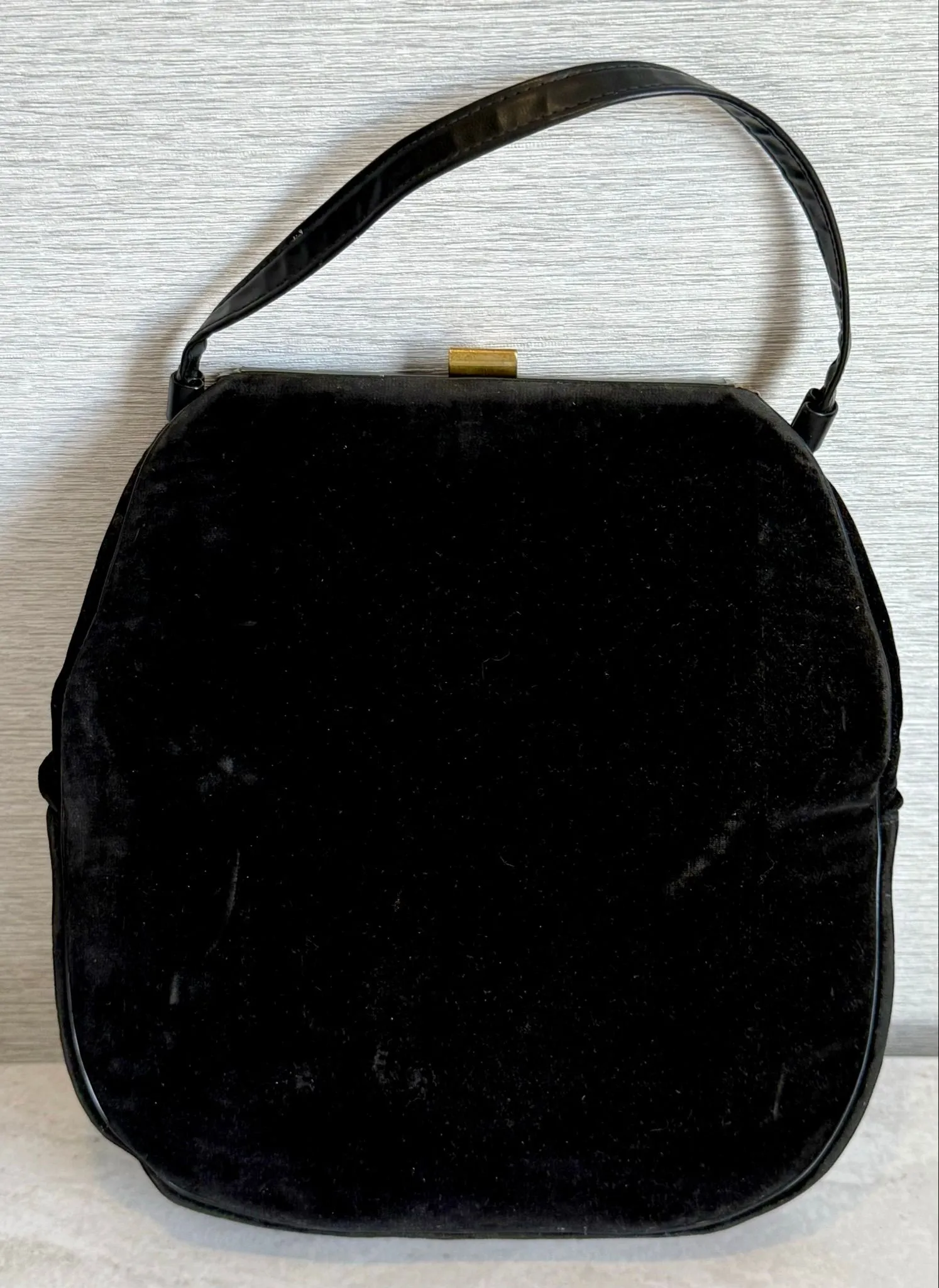 ff576deb-3d38-4eac-9cd5-ee961ee6d70e