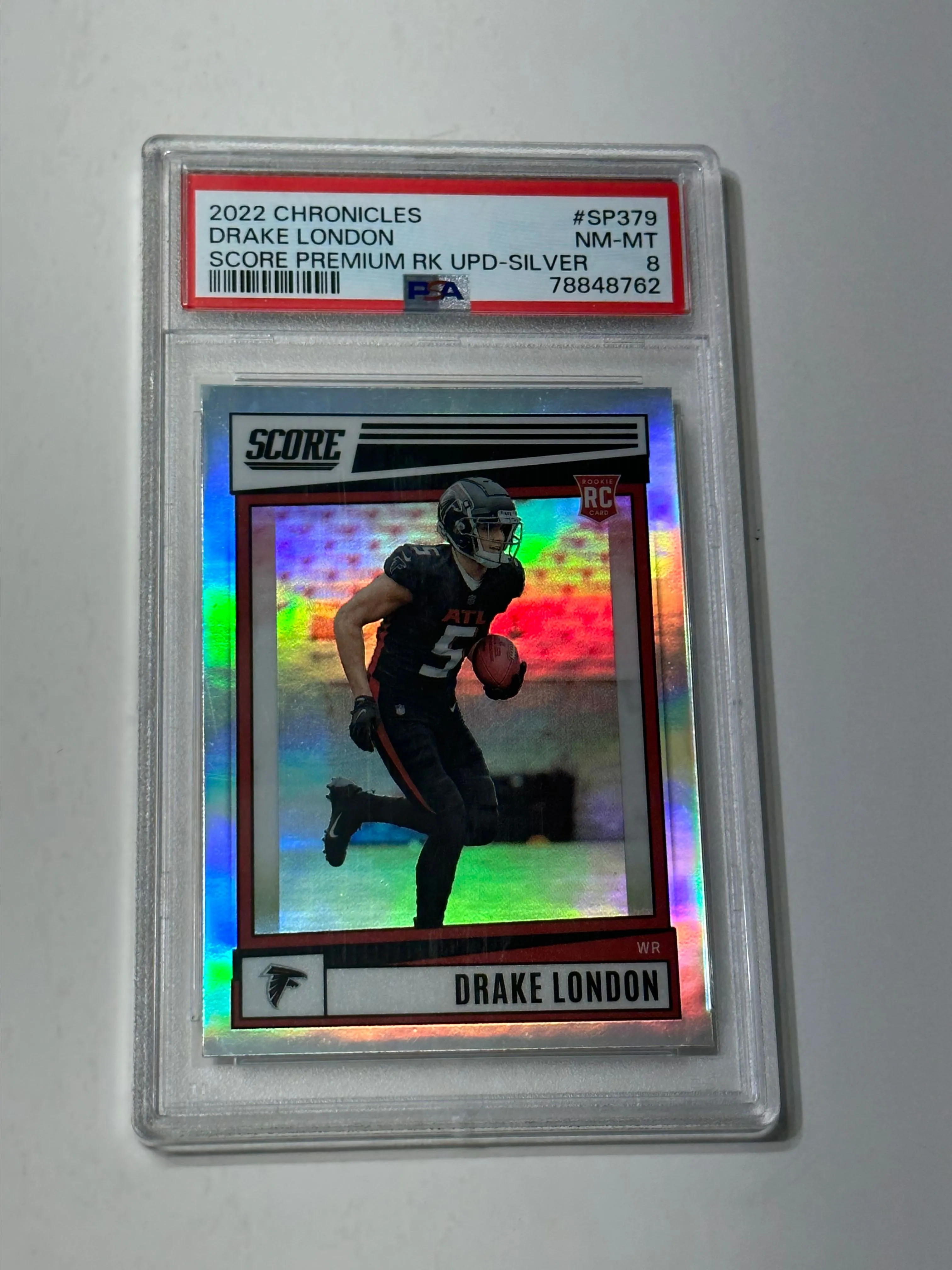 Product image for Drake London RC PSA Graded NM-MT 8 SP Shirt Print Falcons Score Premium Rookie Update Silver