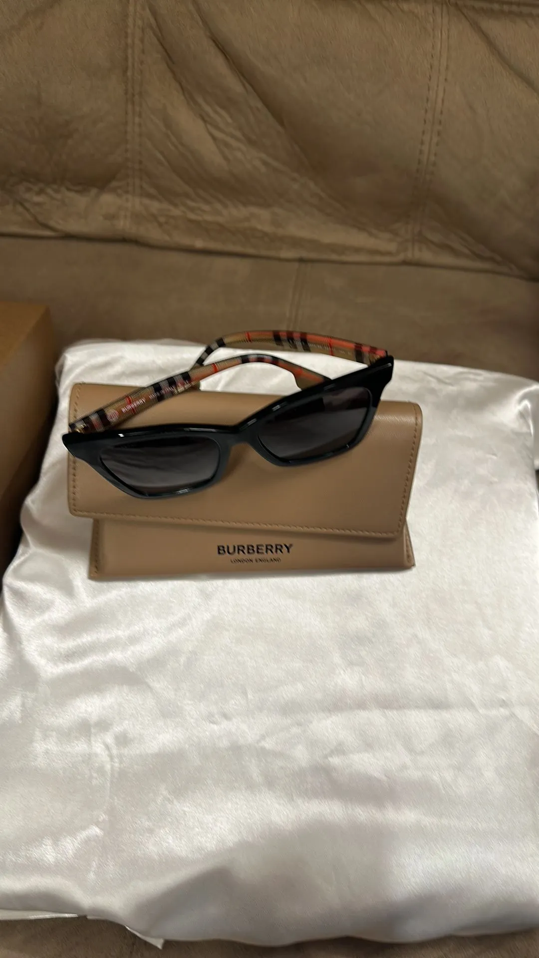 Product image for #44 Burberry