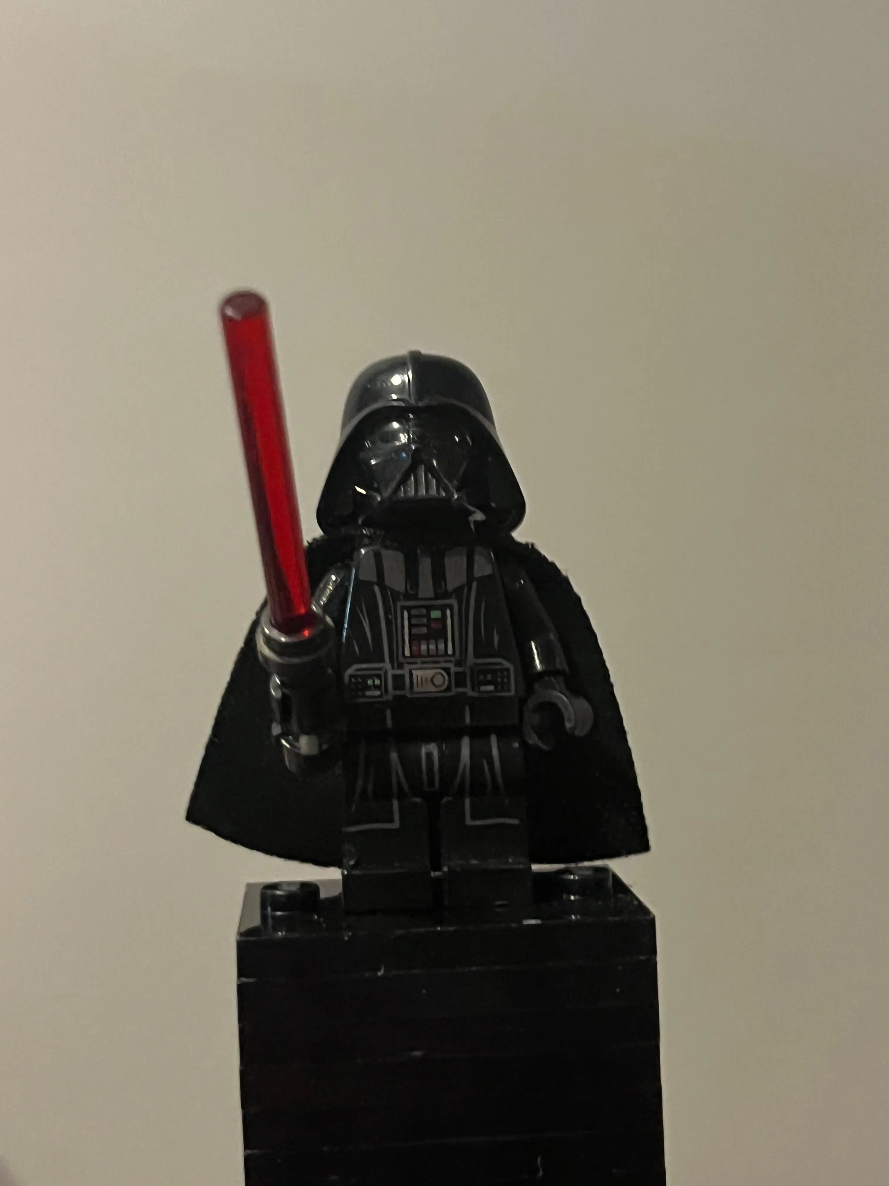 Product image for Darth Vader (light nougat head, plain arms)