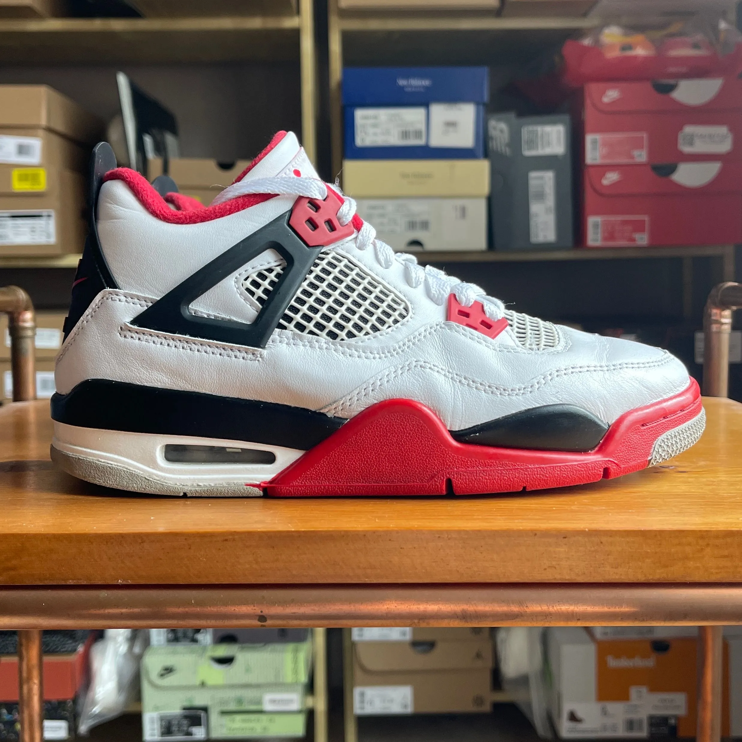 Product image for Preloved Air Jordan 4 - Fire Red GS (UK 4.5) - No Box