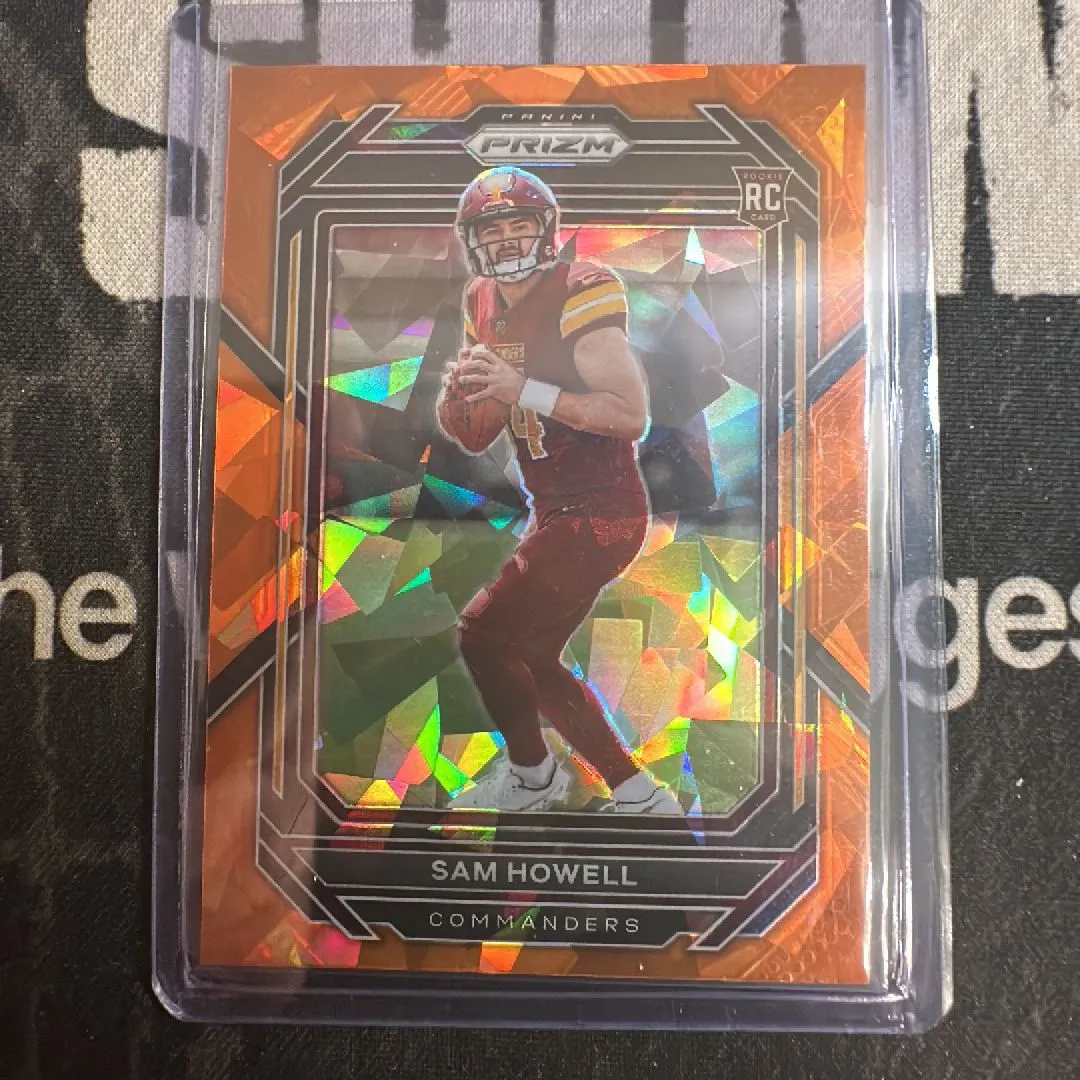 Product image for 2022 Prizm Sam Howell Orange Cracked Ice Prizm Rookie RC #306 Commanders