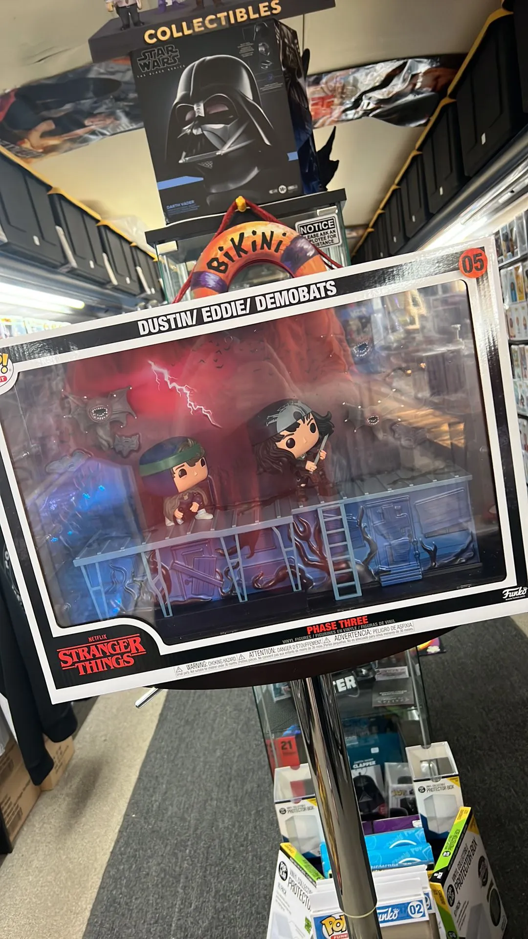 Product image for Television: Stranger Things Eddie & Dustin Moment 05