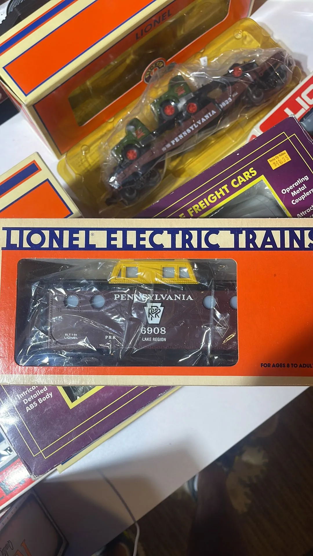 Product image for Lionel Pennsy Porthole caboose