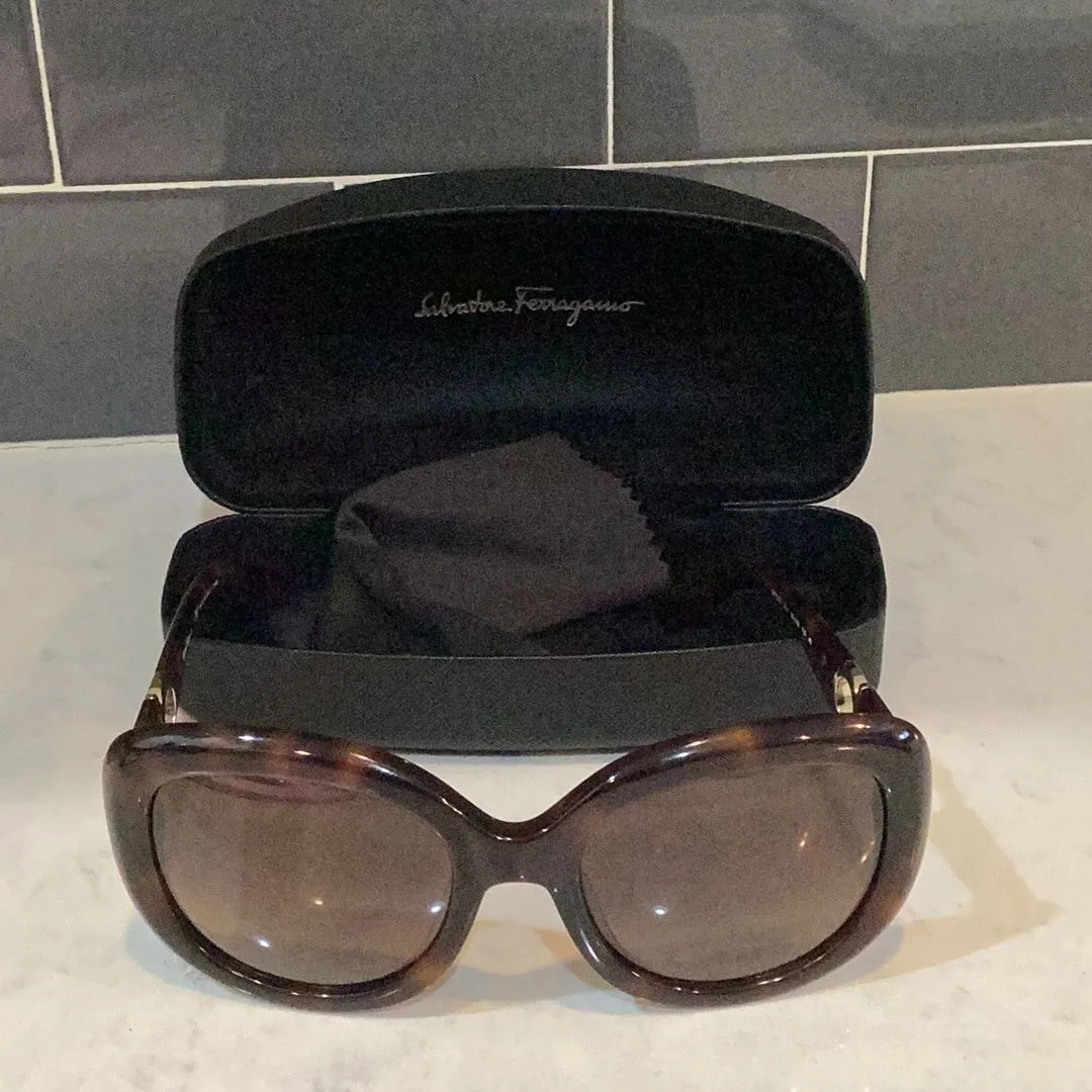 Product image for #1115 Salvatore Ferragamo Sunnies