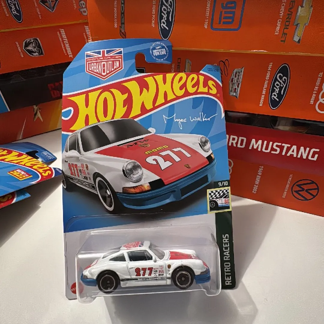 Product image for Hot wheels - 71 Porsche 911 - Retro Racers 9/10