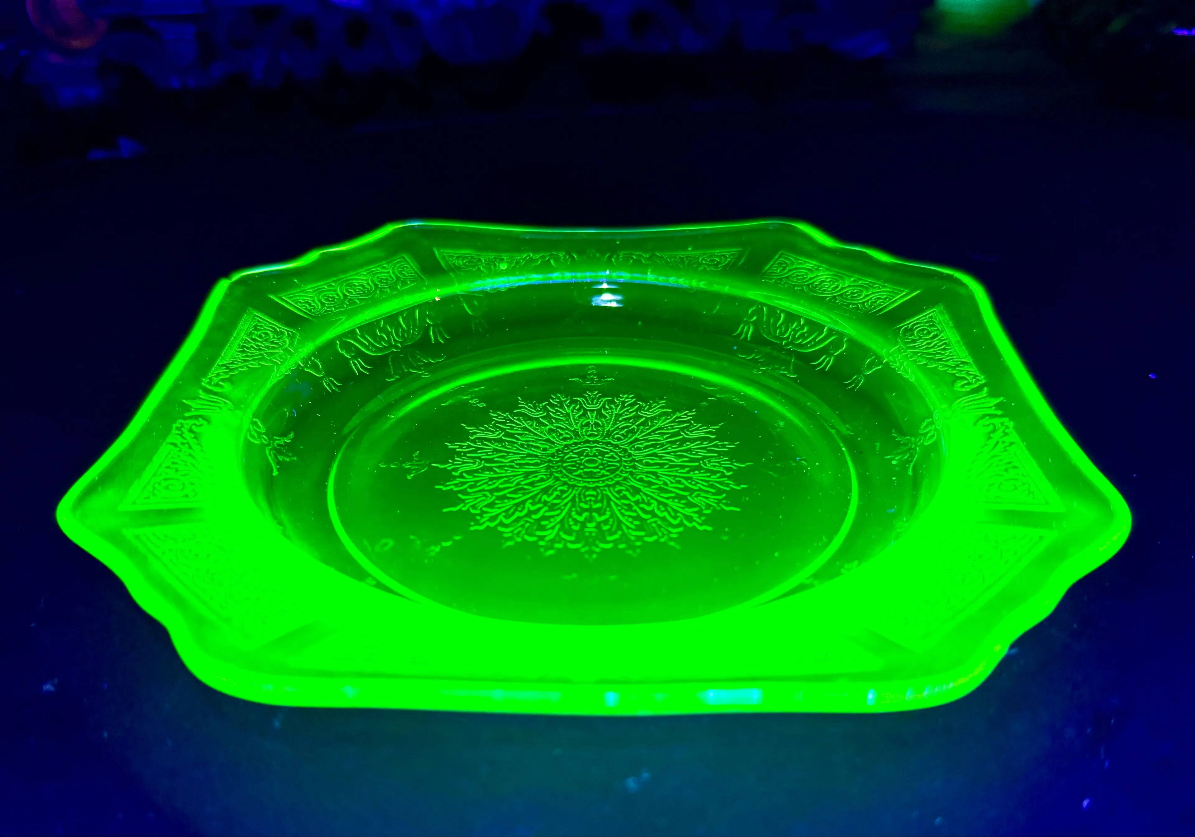 Product image for Uranium Glass Ashtray 5.5"