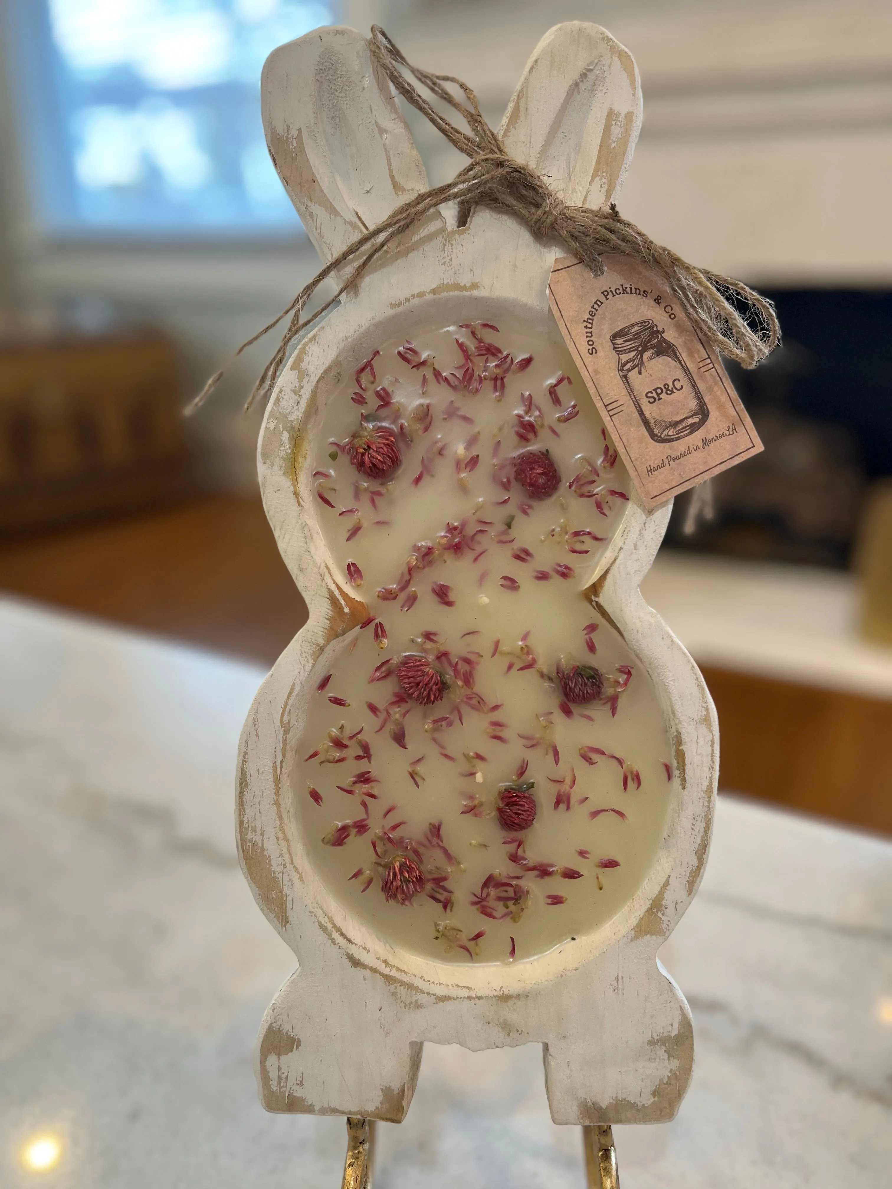 Product image for Vintage Shabby Chic Hand Poured Bunny Dough Bowl Candle
