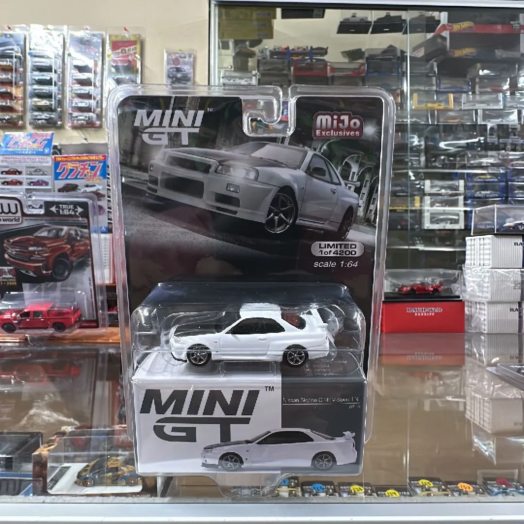 Product image for Nissan Skyline GT-R V-Spec II N1 1/64 By Mini GT