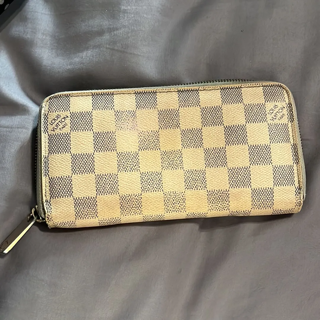 Product image for LV Wallet Azur
