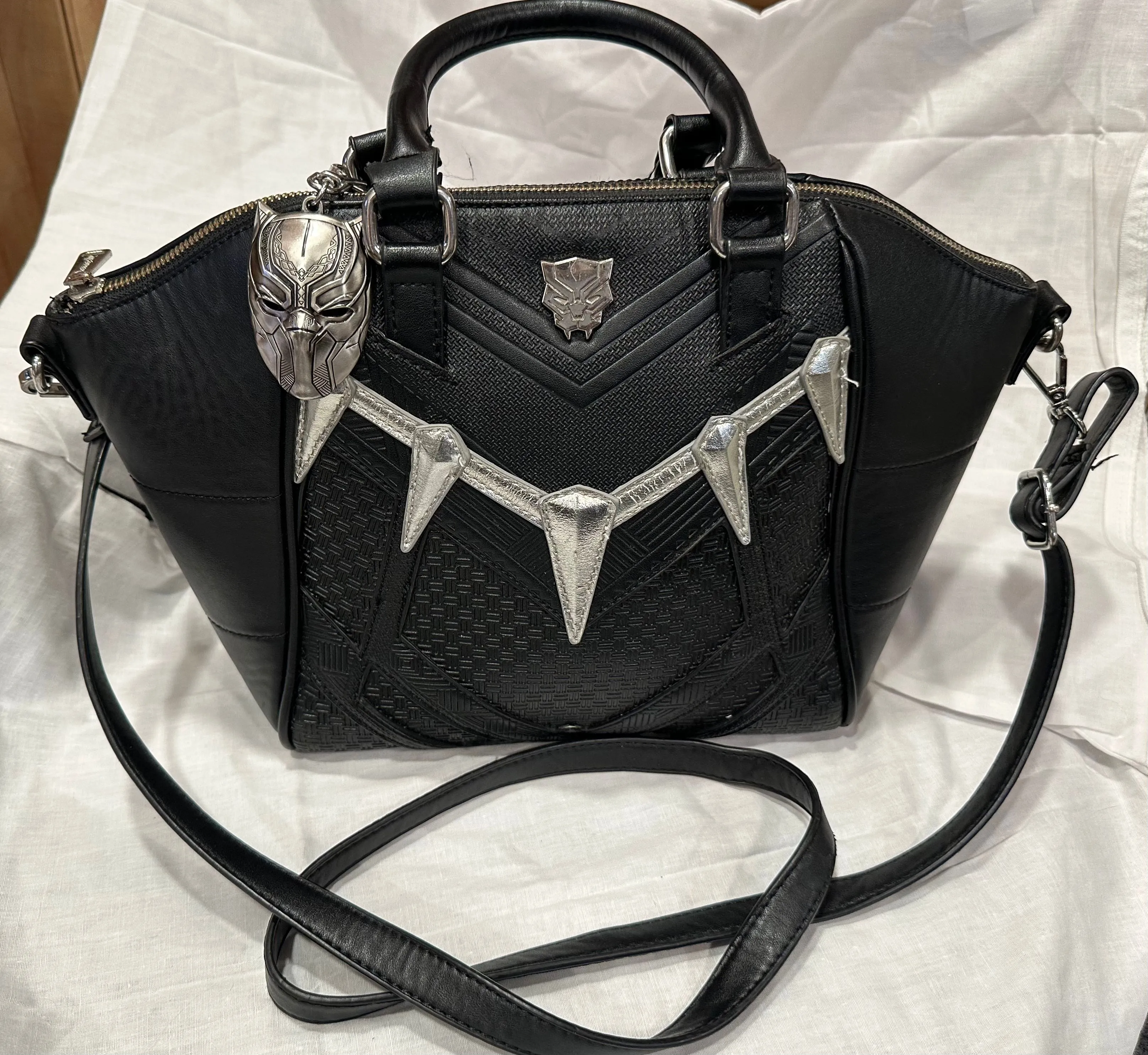 Product image for Loungefly Marvel Black Panther handbag/crossbody NWOT