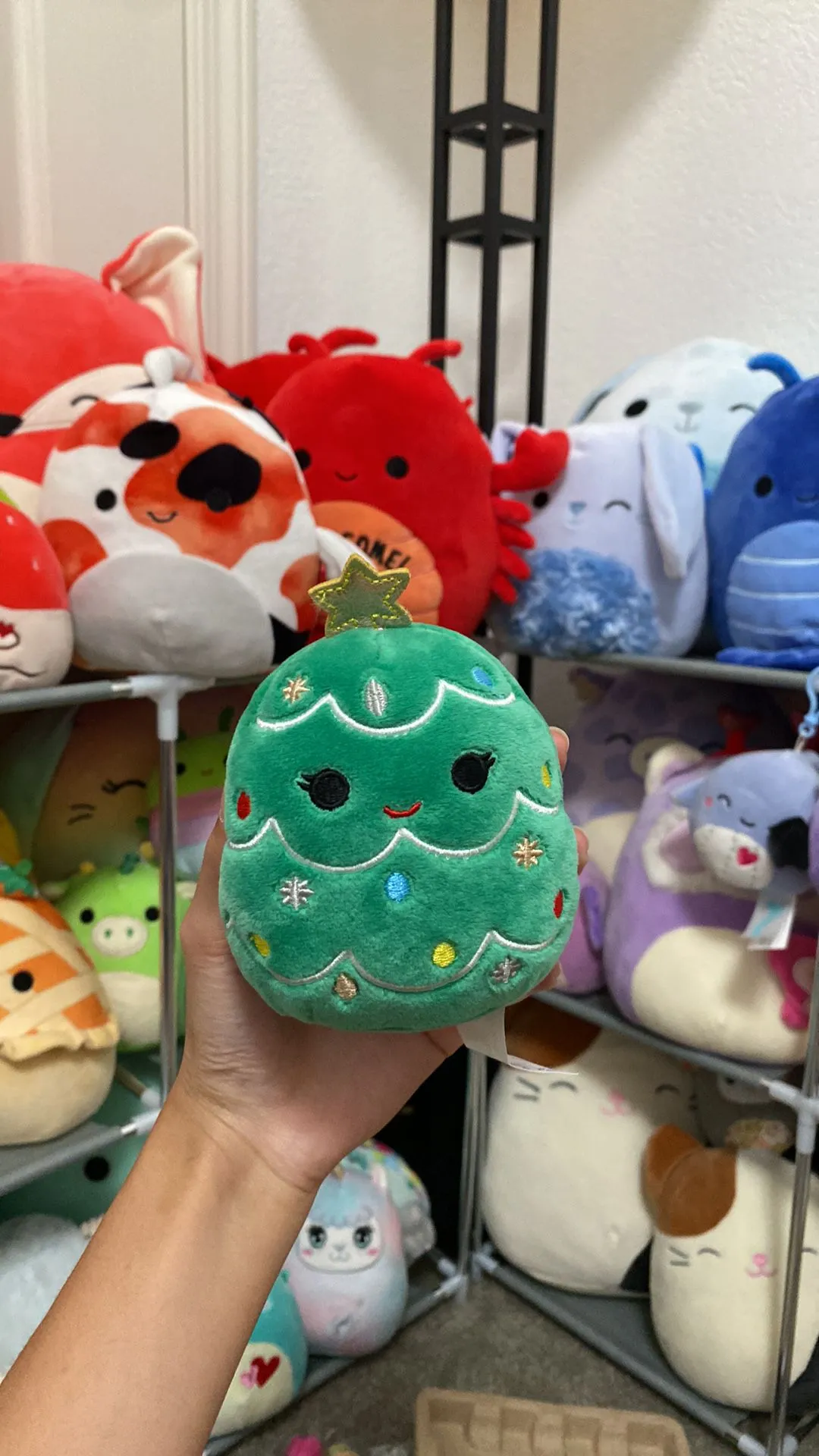 Product image for Christmas tree capsule squish