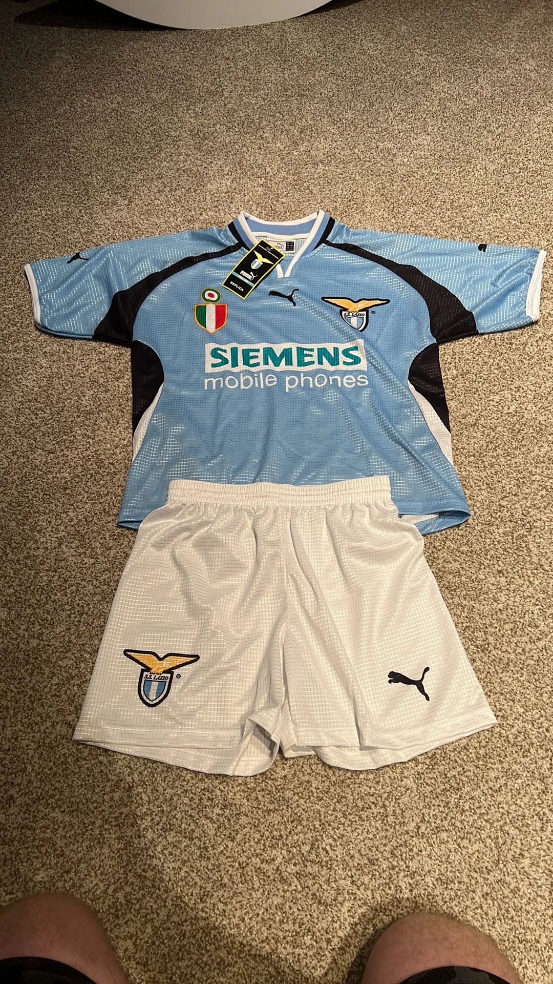 Product image for Kids Lazio soccer kit size 12