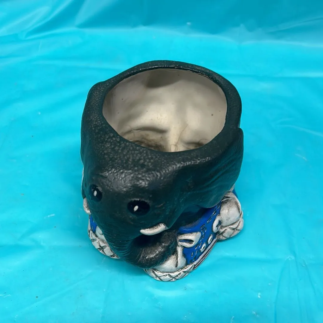 Product image for Elephant planter