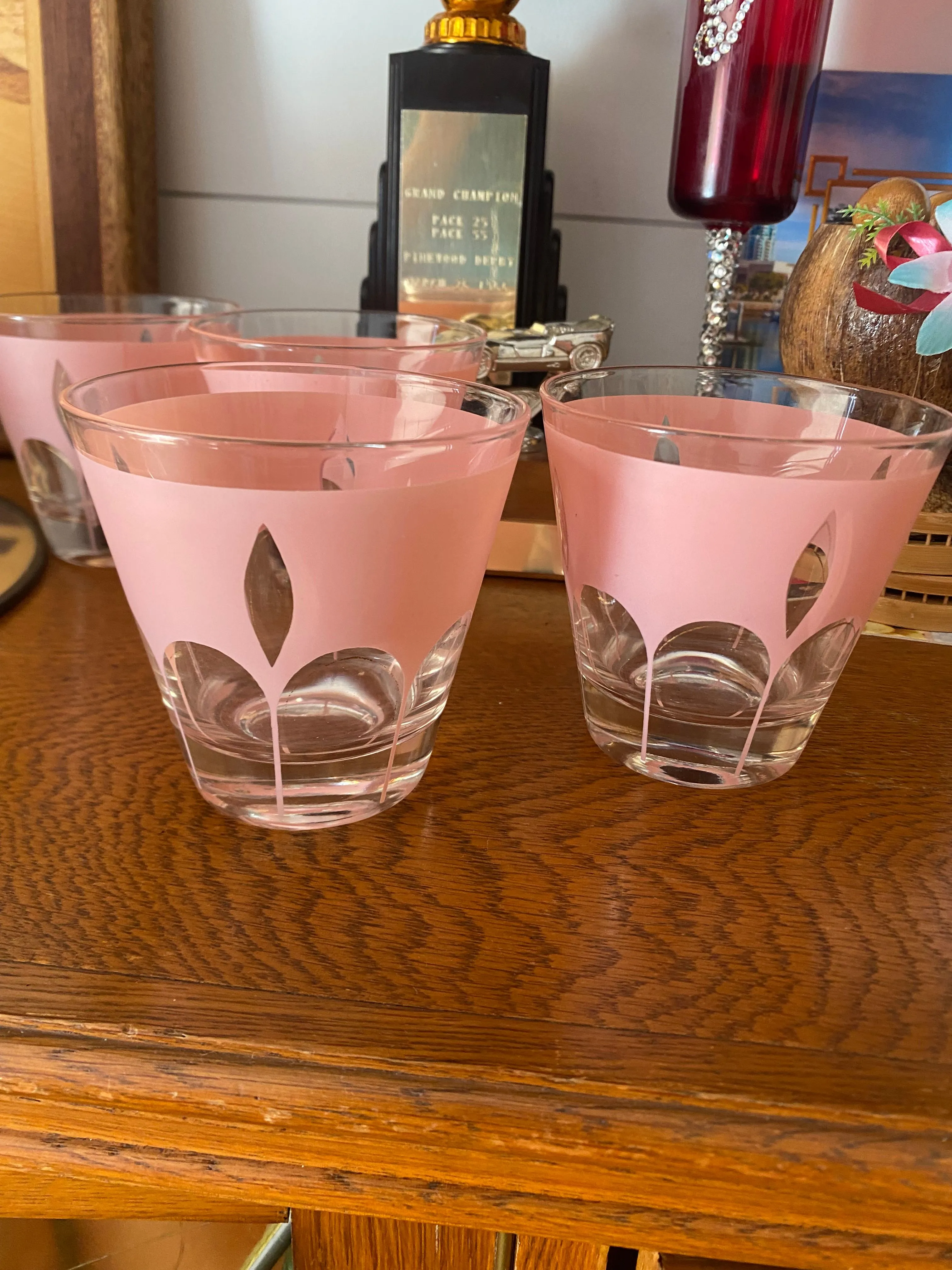 Product image for Gorgeous pink barware￼