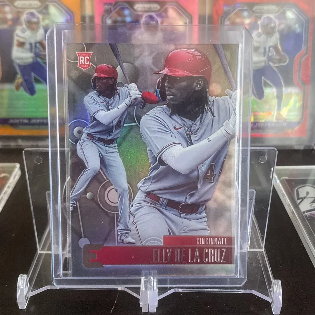 Product image for 2023 Panini Chronicles Essentials - Elly De La Cruz RC