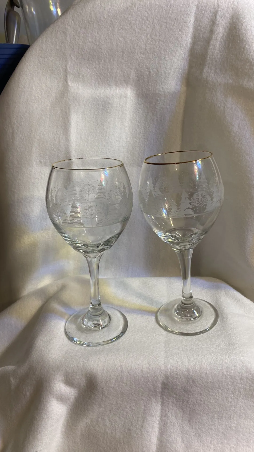 Product image for Arby’s Winter Scene Wine Goblet