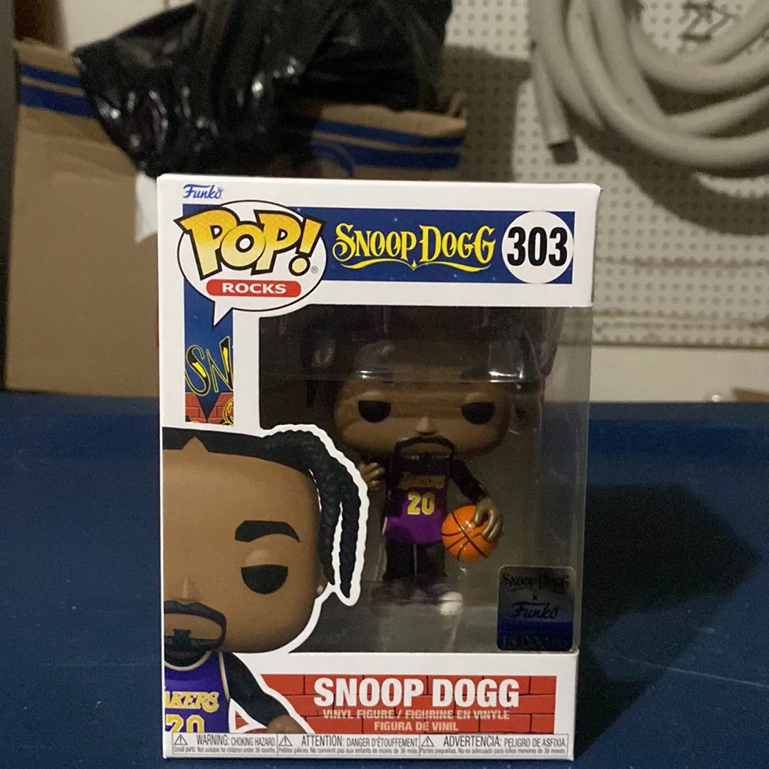 Product image for Snoop Dogg in Lakers Jersey (Purple)