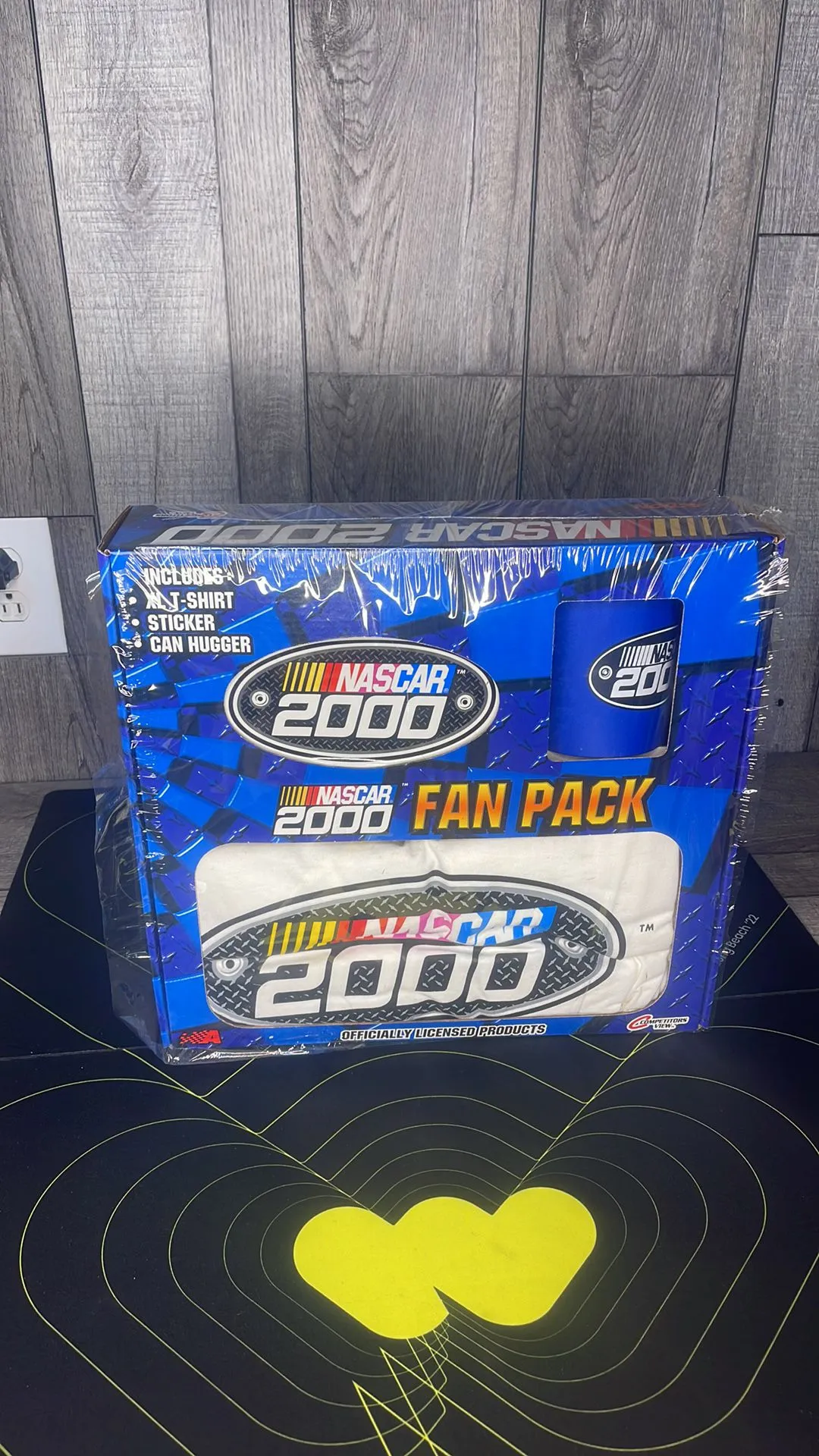 Product image for NOS NASCAR 2000 Fan Pack XL Tshirt, Sticker & Can Hugger