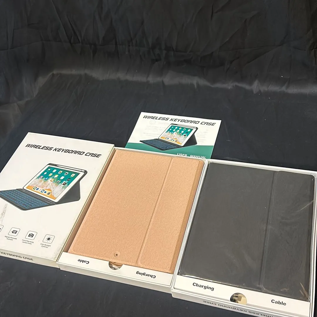 Product image for Wireless Keyboard Case for iPad with built in Pensil Holder