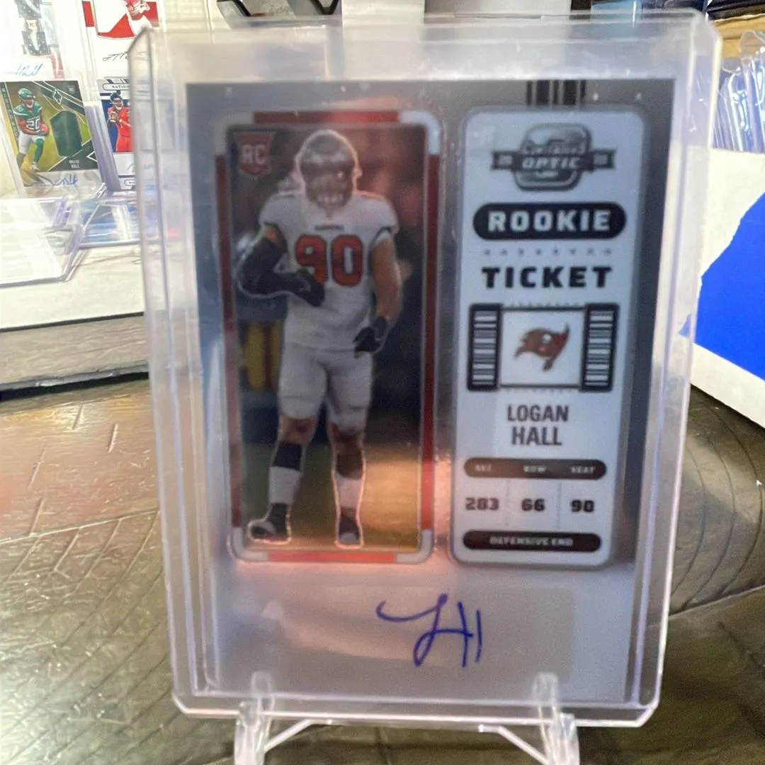 Product image for Logan Hall Contenders Optic Rookie Ticket Auto Buccaneers