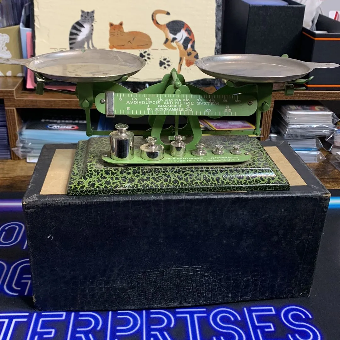 Product image for Vintage Pelouze scale