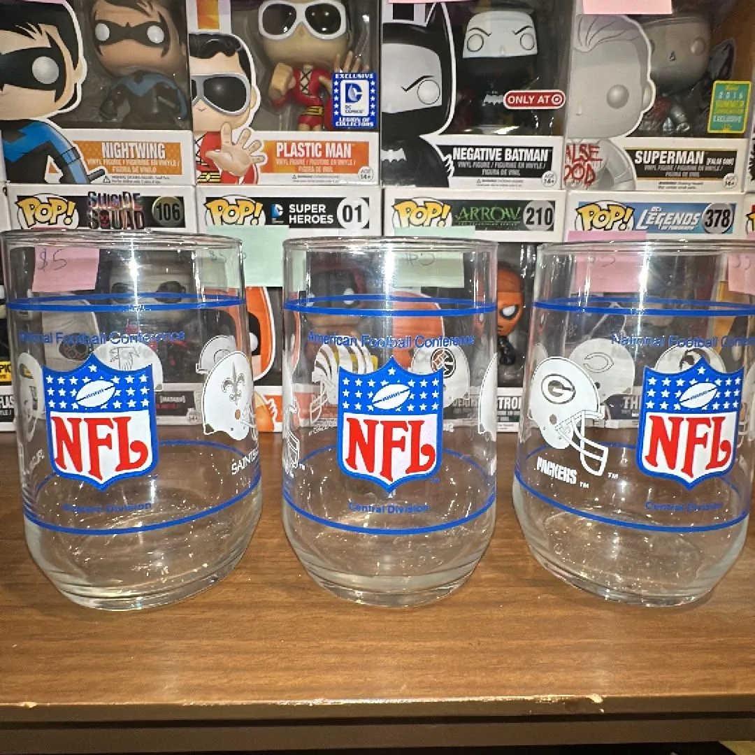 Product image for Vintage NFL cups