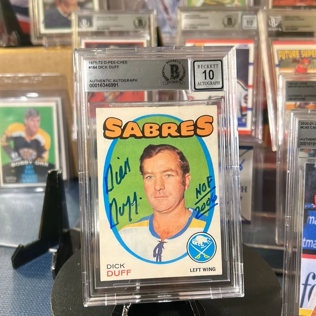Product image for '71OPC D. Duff w/ on card auto & HOF script